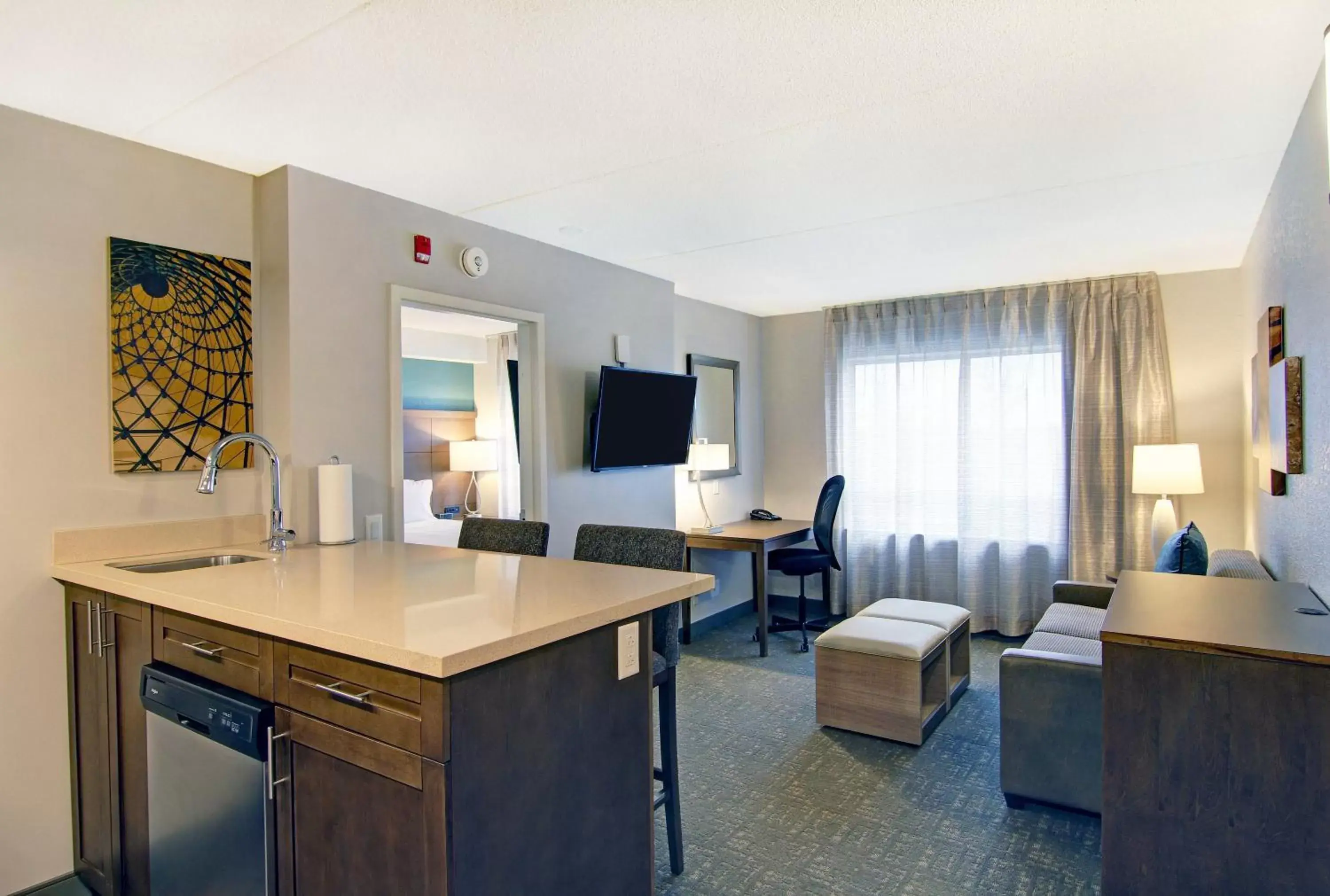 Photo of the whole room, Seating Area in Staybridge Suites Toronto - Vaughan South, an IHG Hotel