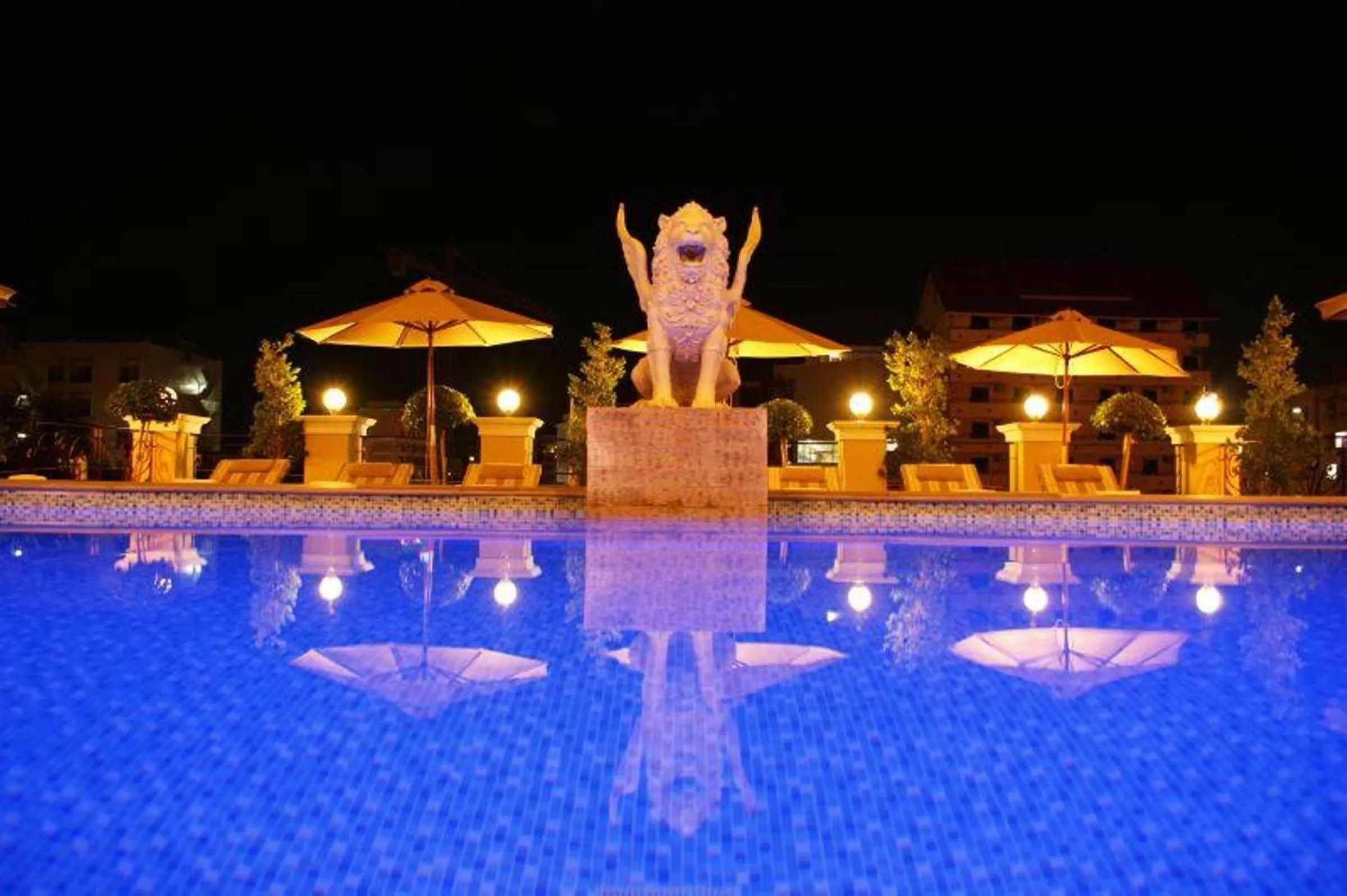 Swimming pool in LK Residence