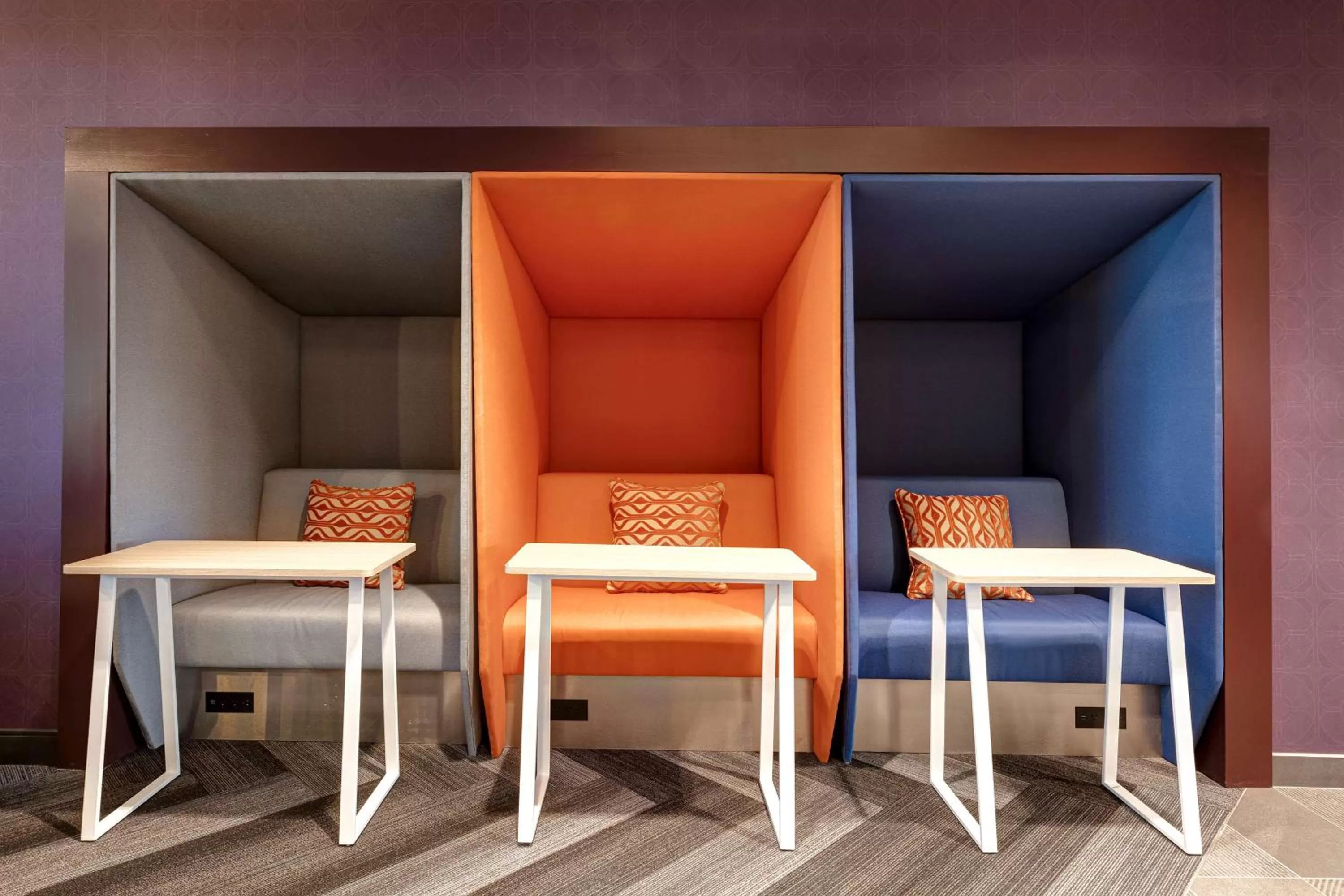 Lobby or reception in Tru By Hilton Grantville, Pa