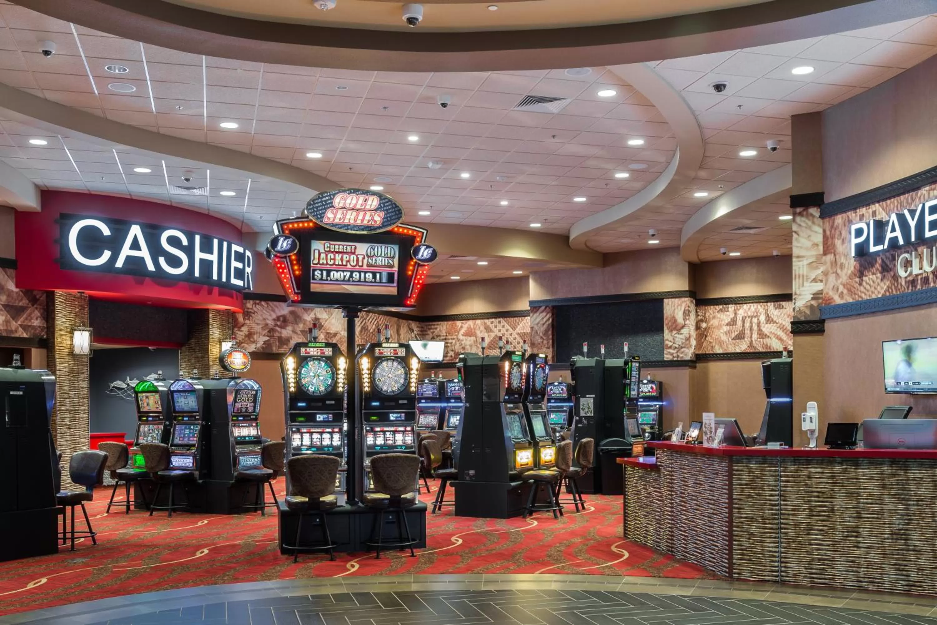 Lobby or reception in Holiday Inn Express Klamath - Redwood Ntl Pk Area by IHG