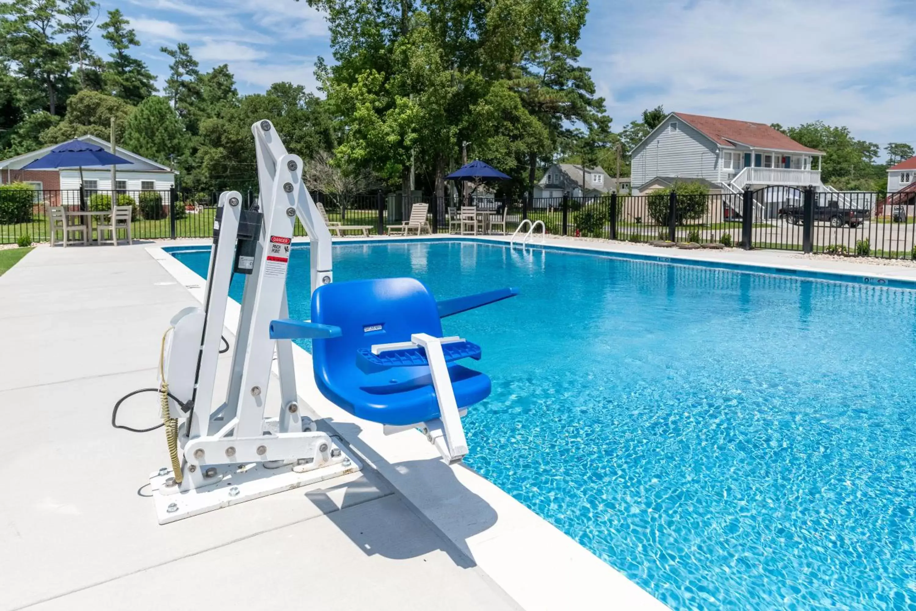 Swimming Pool in Hotel Manteo