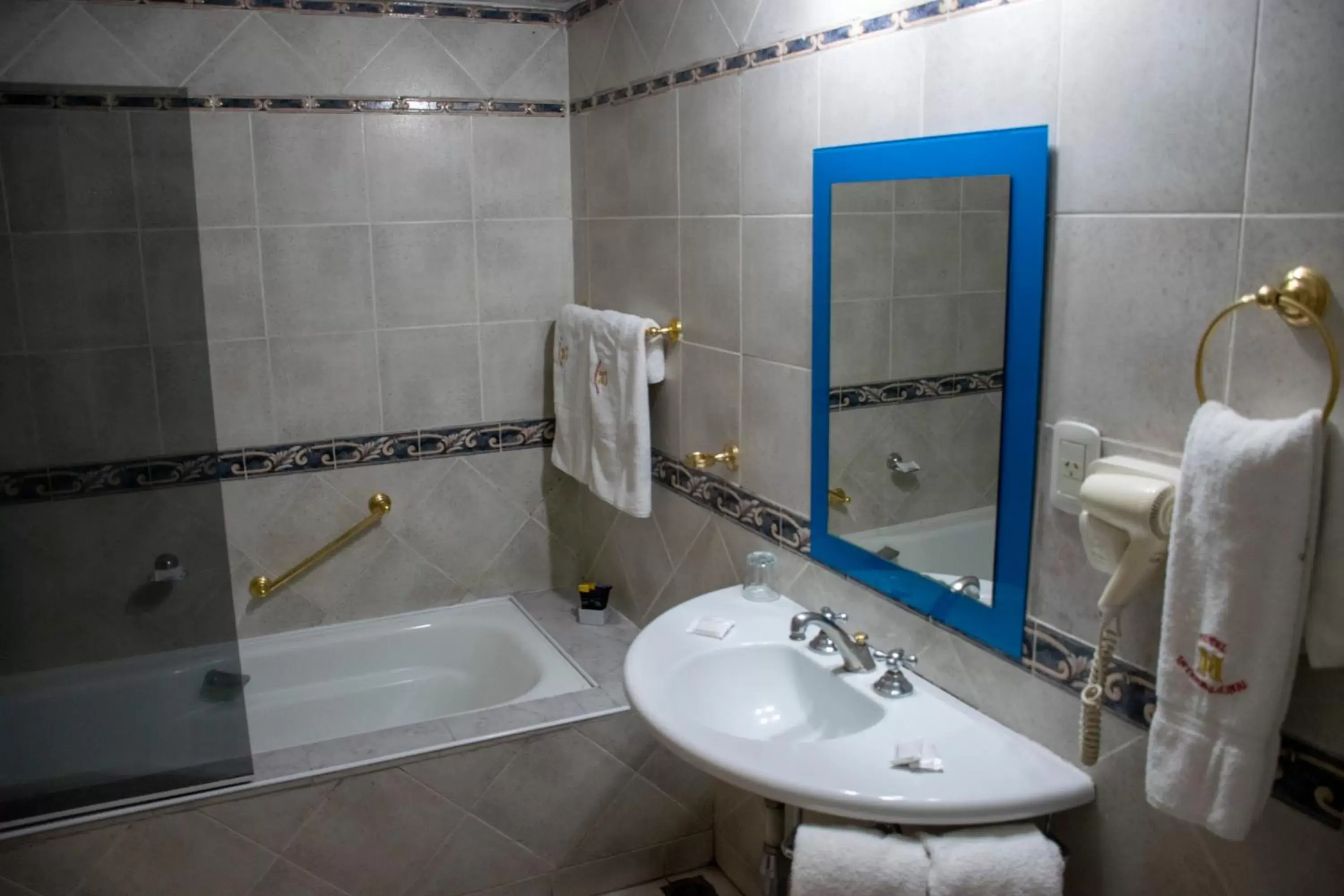 Bathroom in Hotel Internacional