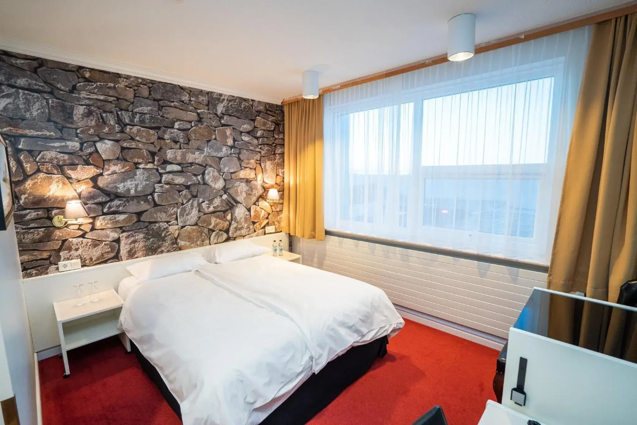 Photo of the whole room, Bed in Hotel Keflavik by Reykjavik Keflavik Airport