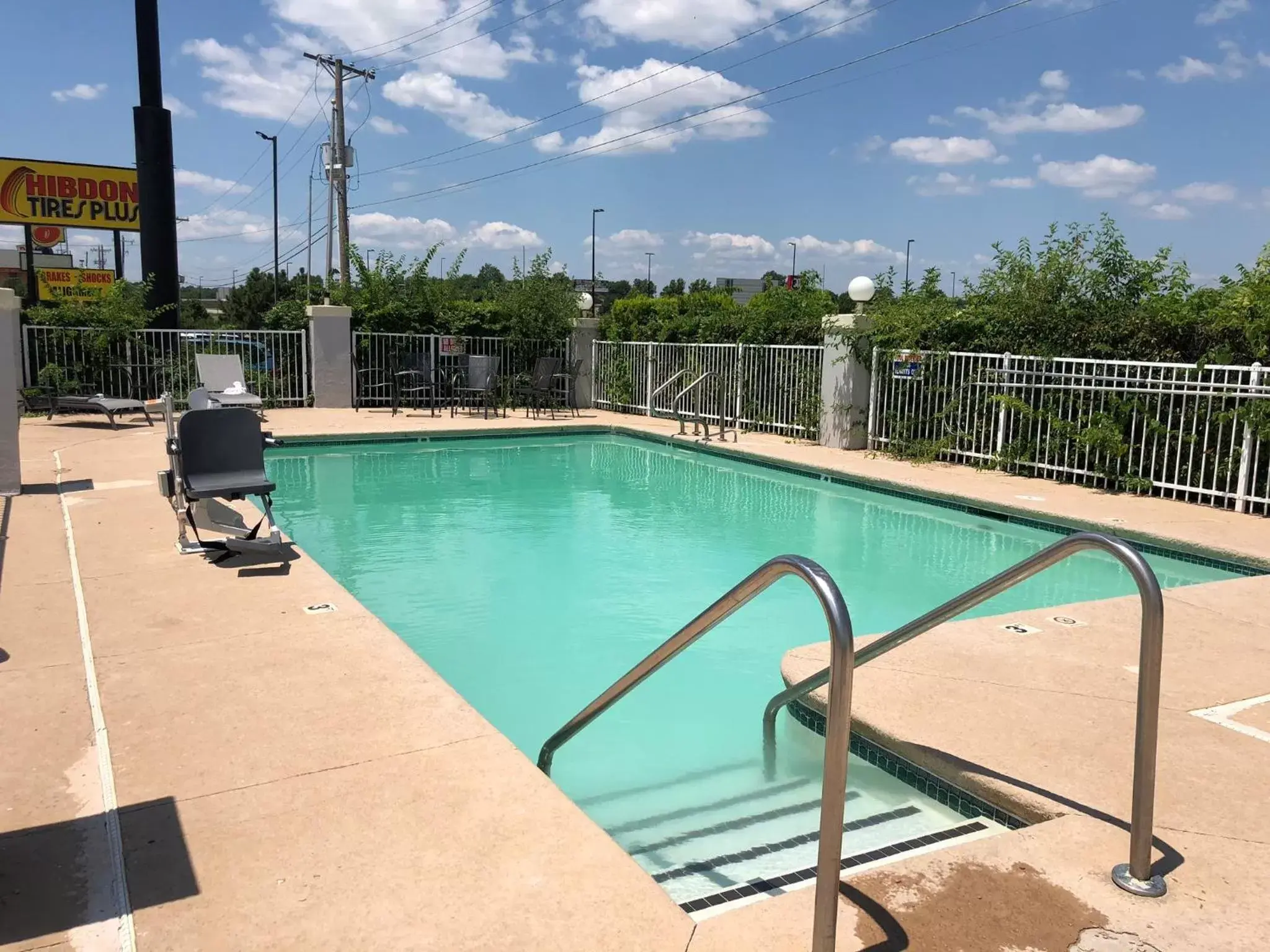 Swimming Pool in Hometown Inn Airport