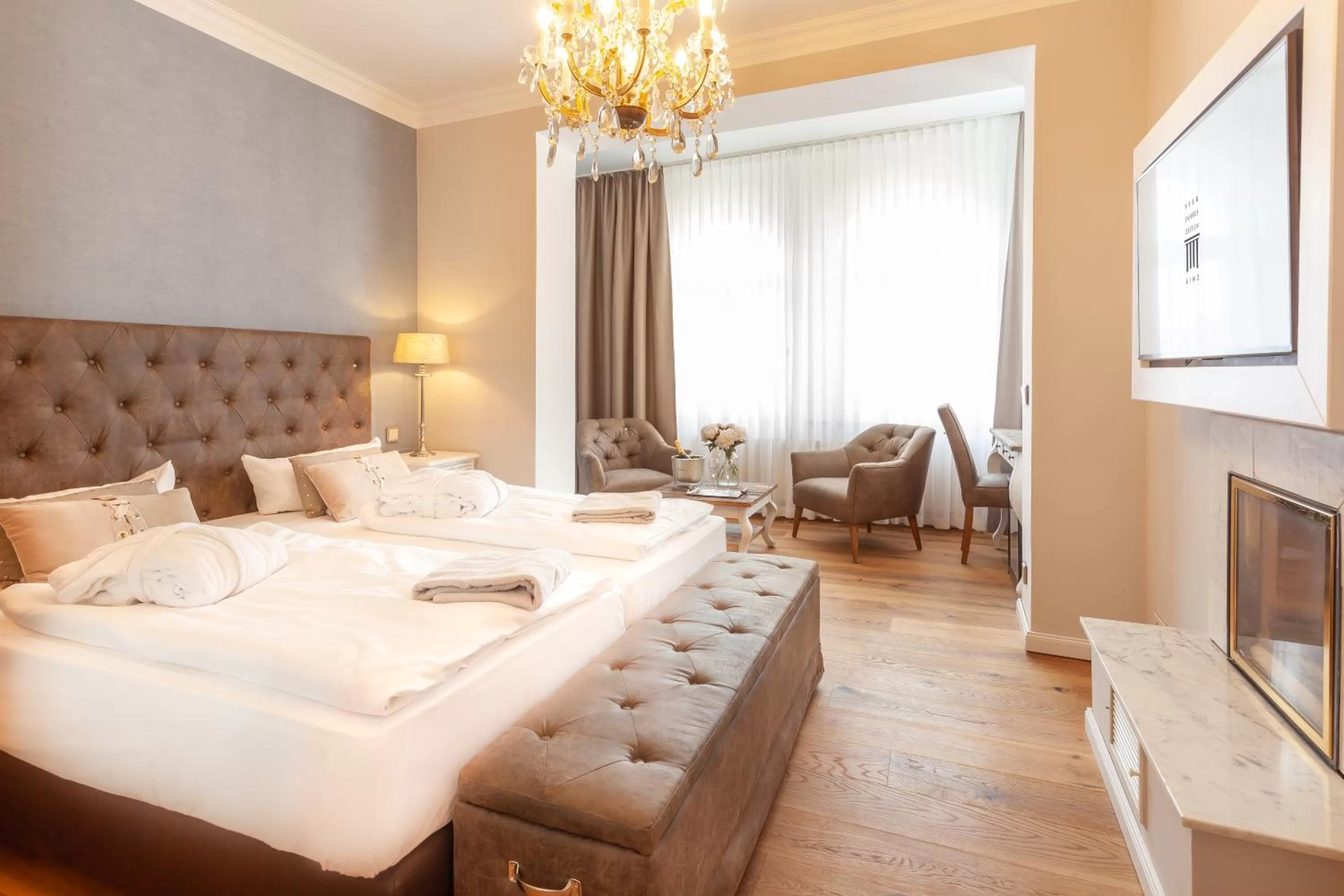 Photo of the whole room, Bed in Hotel Vier Jahreszeiten Binz