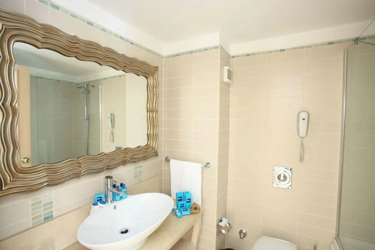 Bathroom in La Blanche Resort & Spa Bathroom in La Blanche Resort & Spa