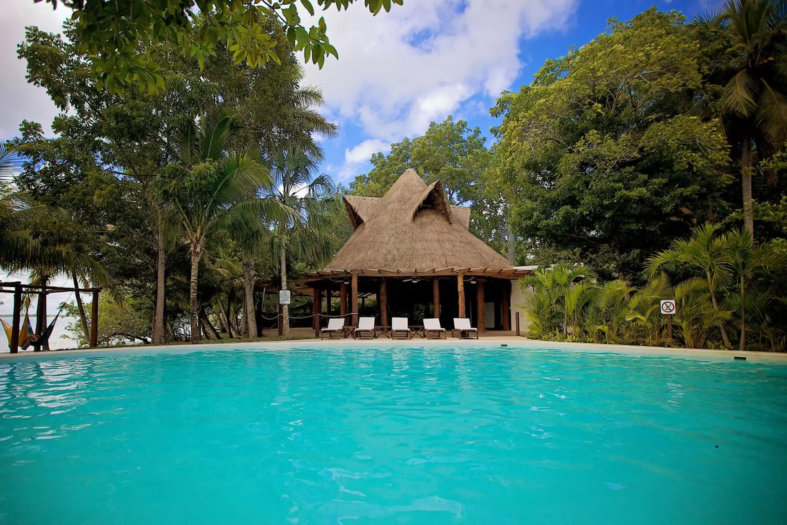 Swimming Pool in Hotel Rancho Encantado