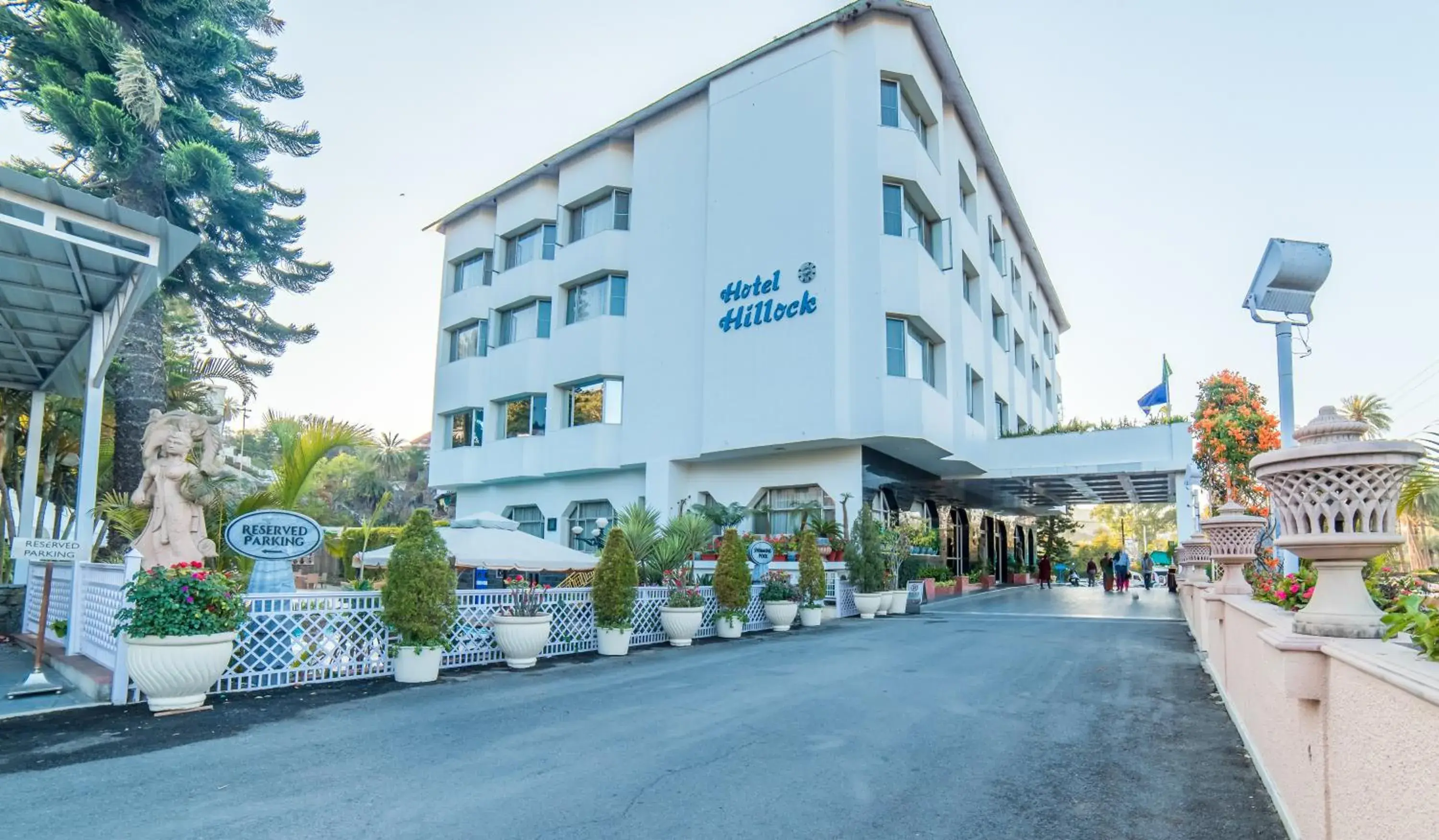 Facade/entrance, Property Building in Hotel Hillock