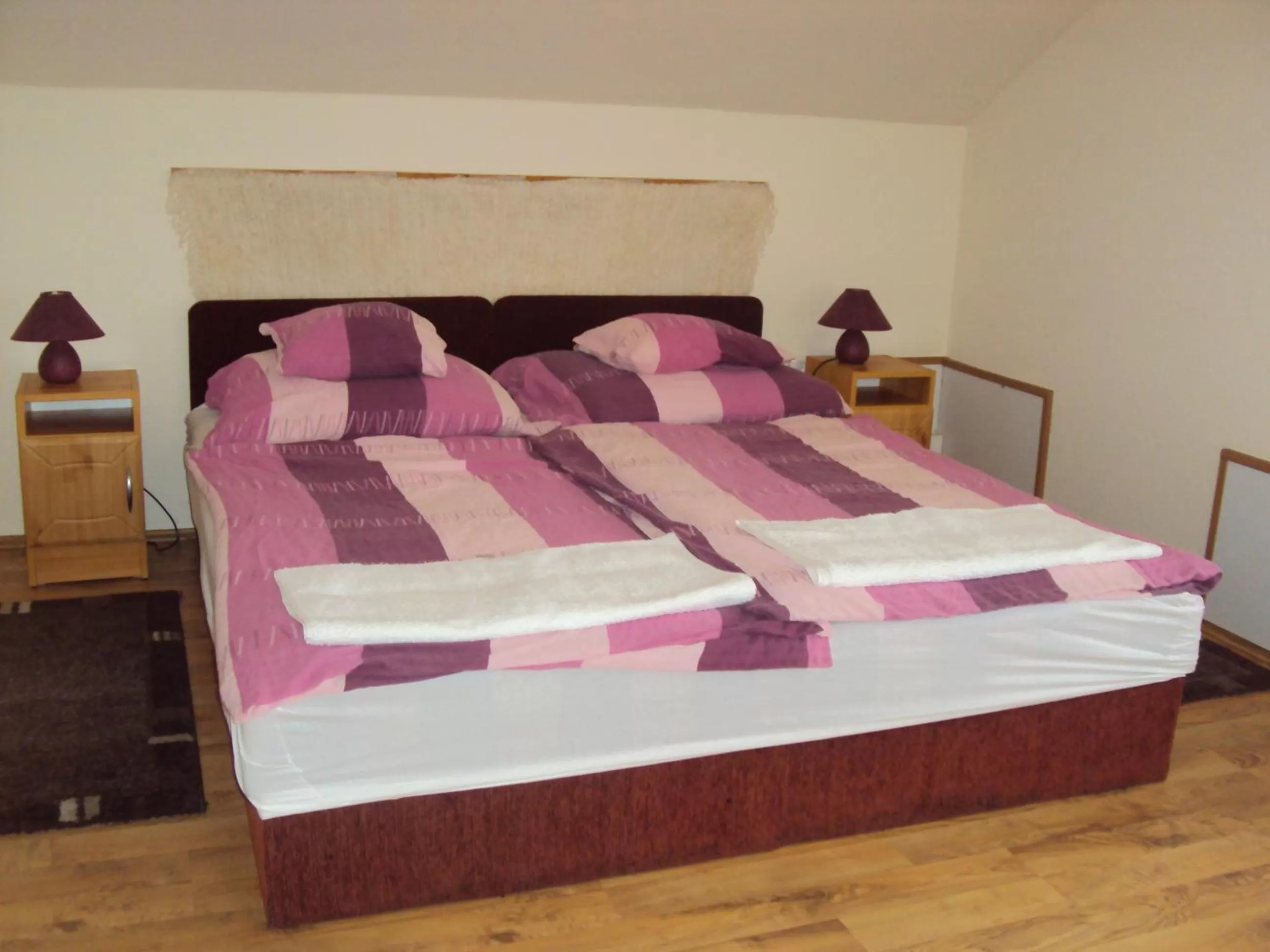 Triple Room in Lila Akác Vendégház Esztergom