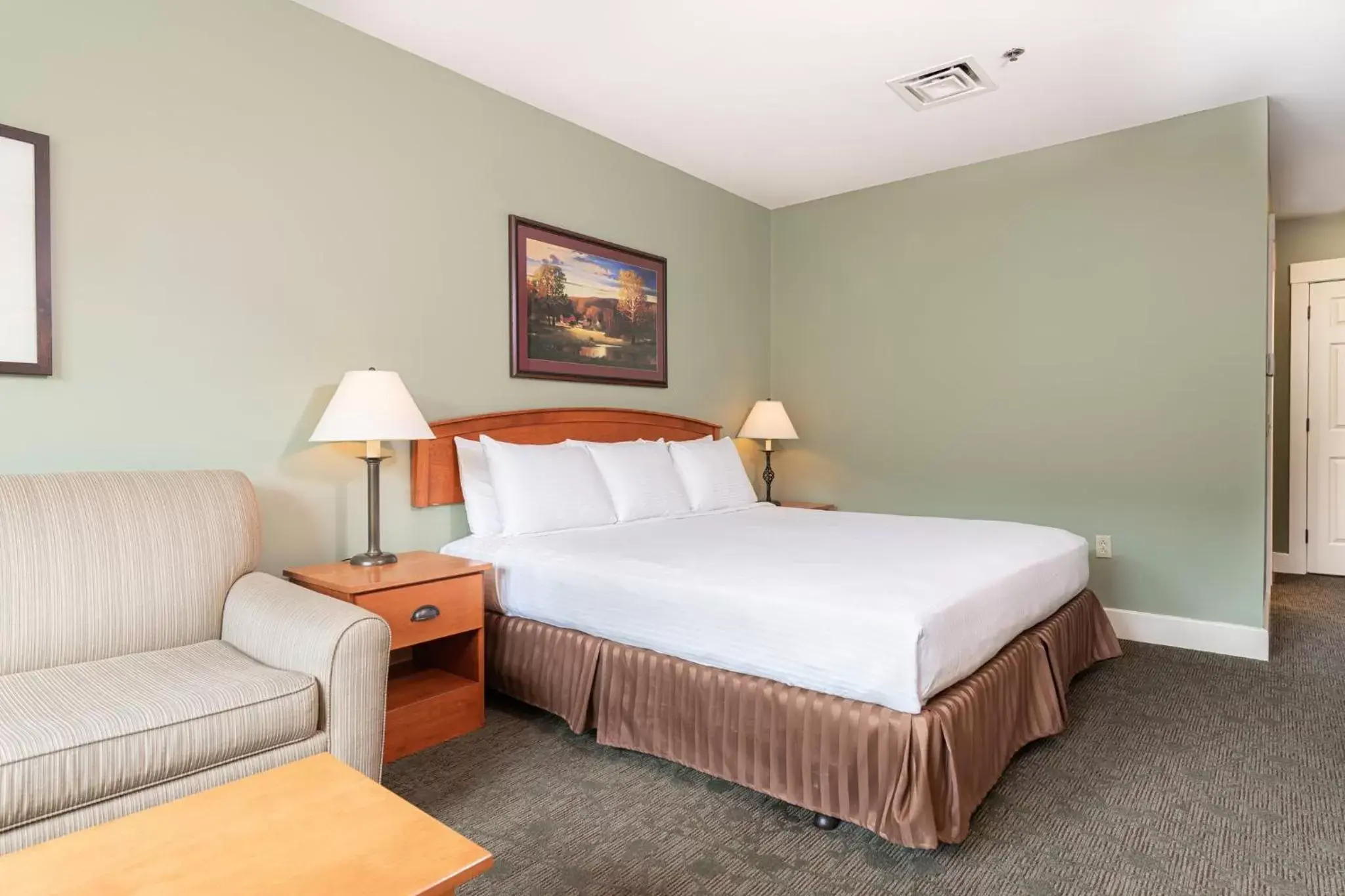 Photo of the whole room, Bed in Jackson Gore Village on Okemo Mountain