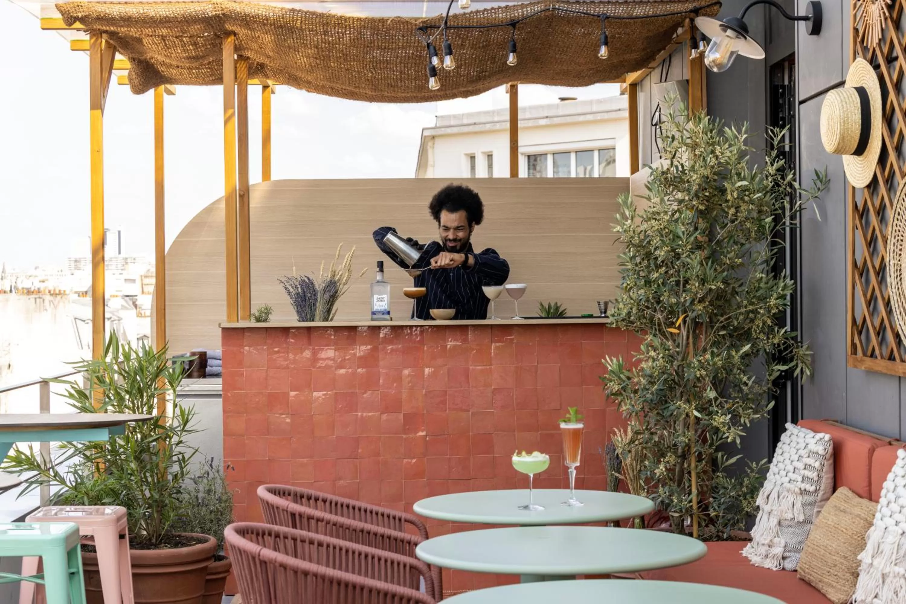 Restaurant/places to eat in Quinzerie hôtel