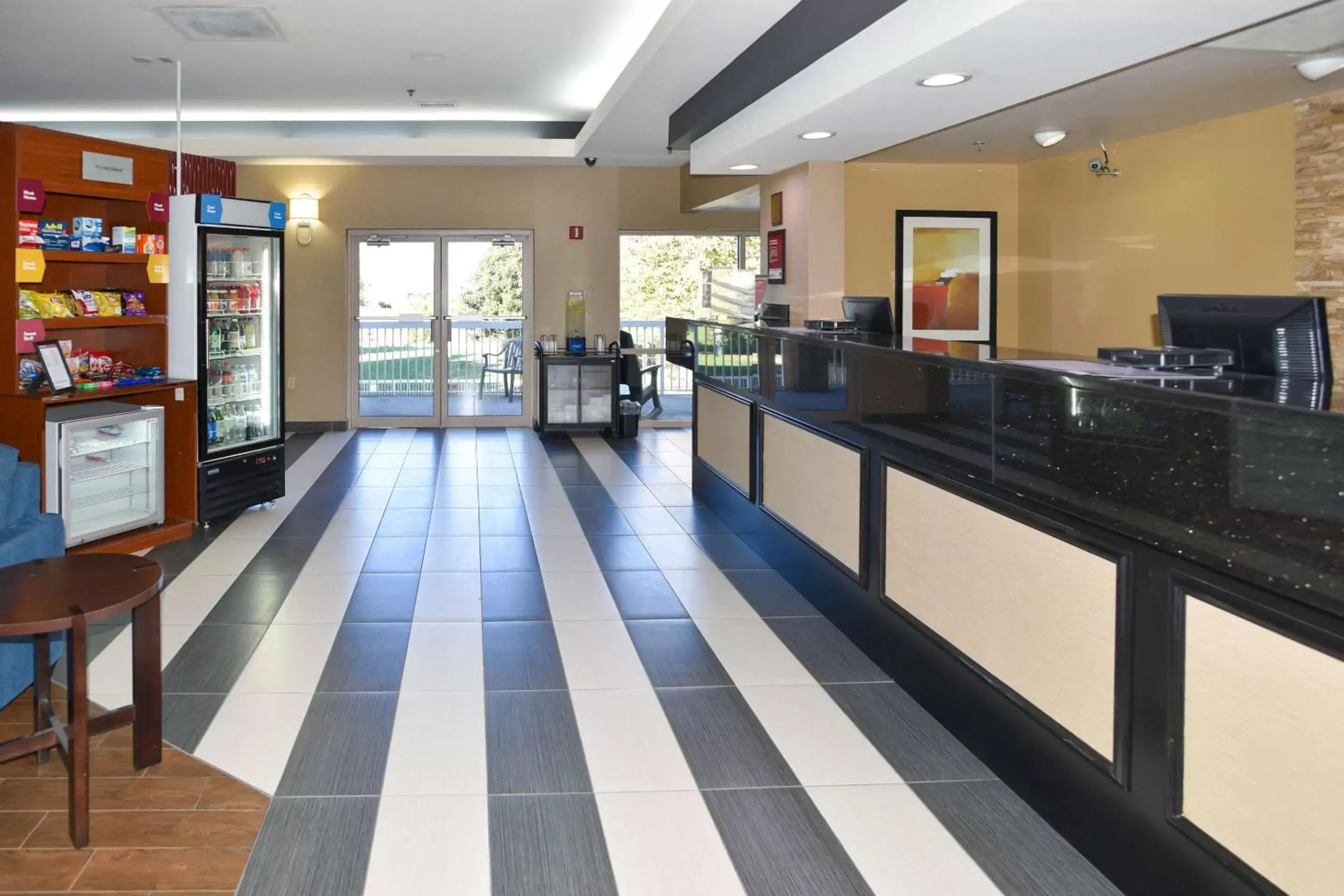 Lobby or reception, Lobby/Reception in Comfort Suites Inn at Ridgewood Farm