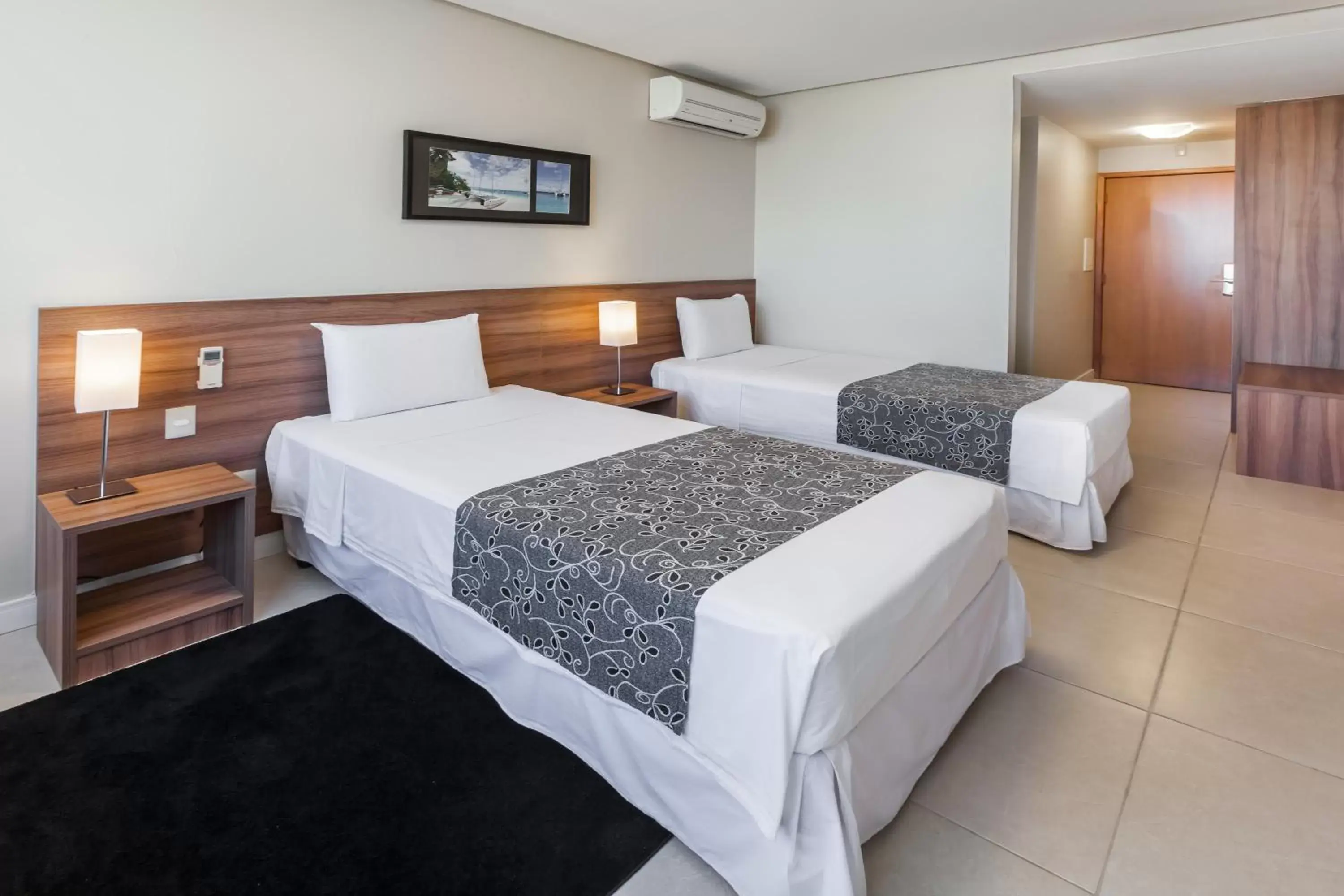 air conditioner, Bed in Days Inn by Wyndham Linhares air conditioner, Bed in Days Inn by Wyndham Linhares