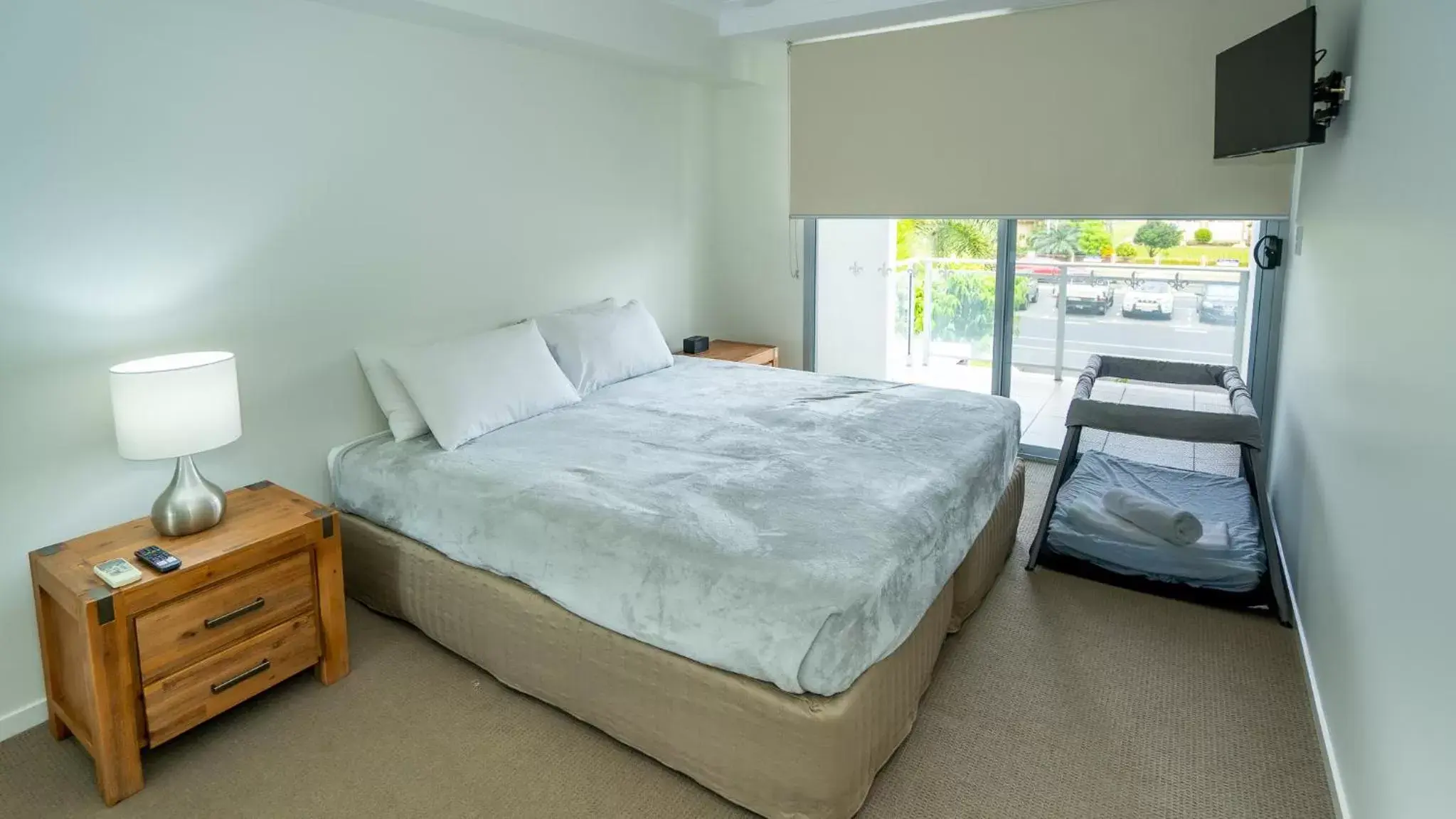 Bedroom, Bed in Vision Apartments