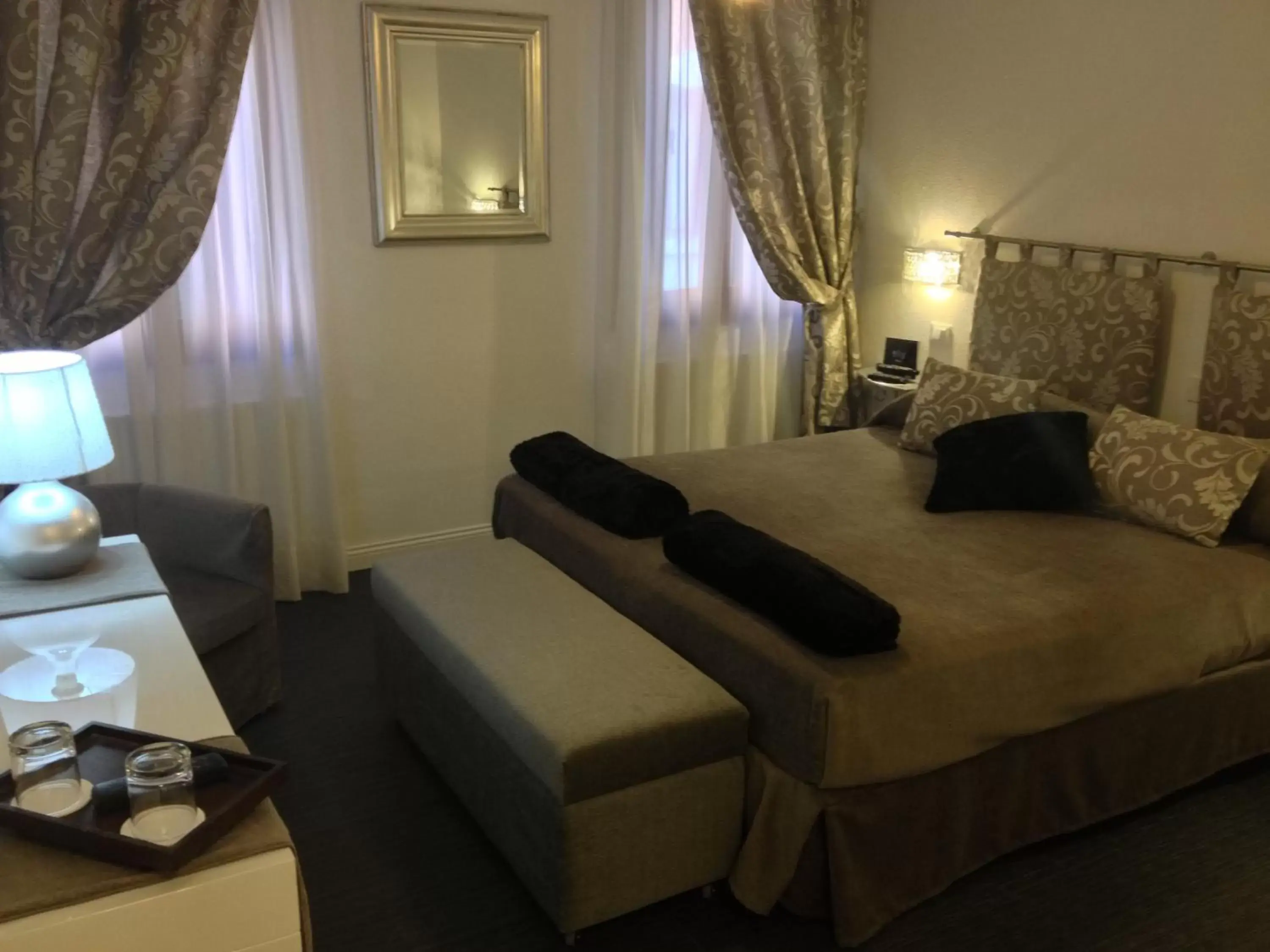 Photo of the whole room, Bed in Albergo Marin