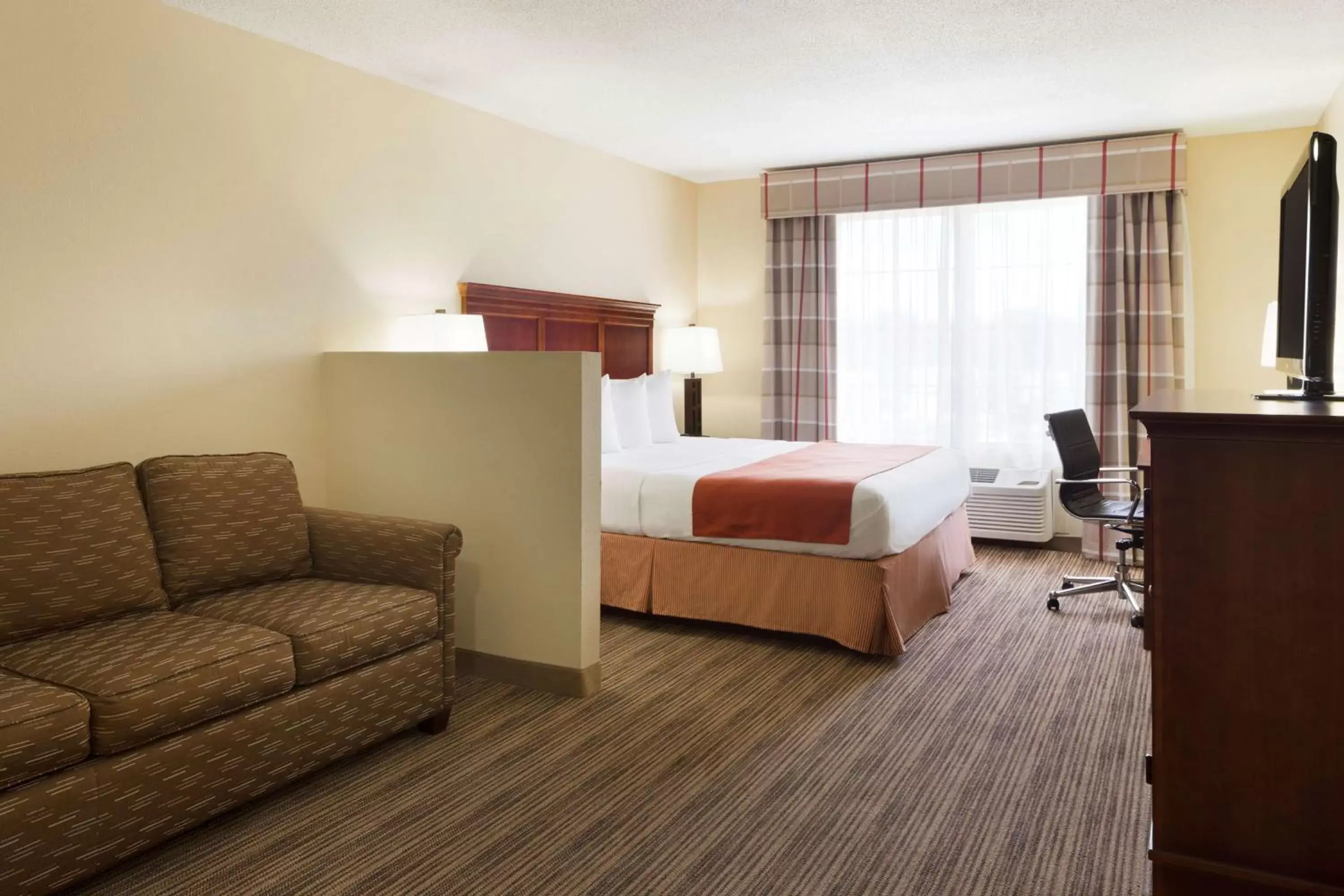 Photo of the whole room in Country Inn & Suites by Radisson, Macedonia, OH