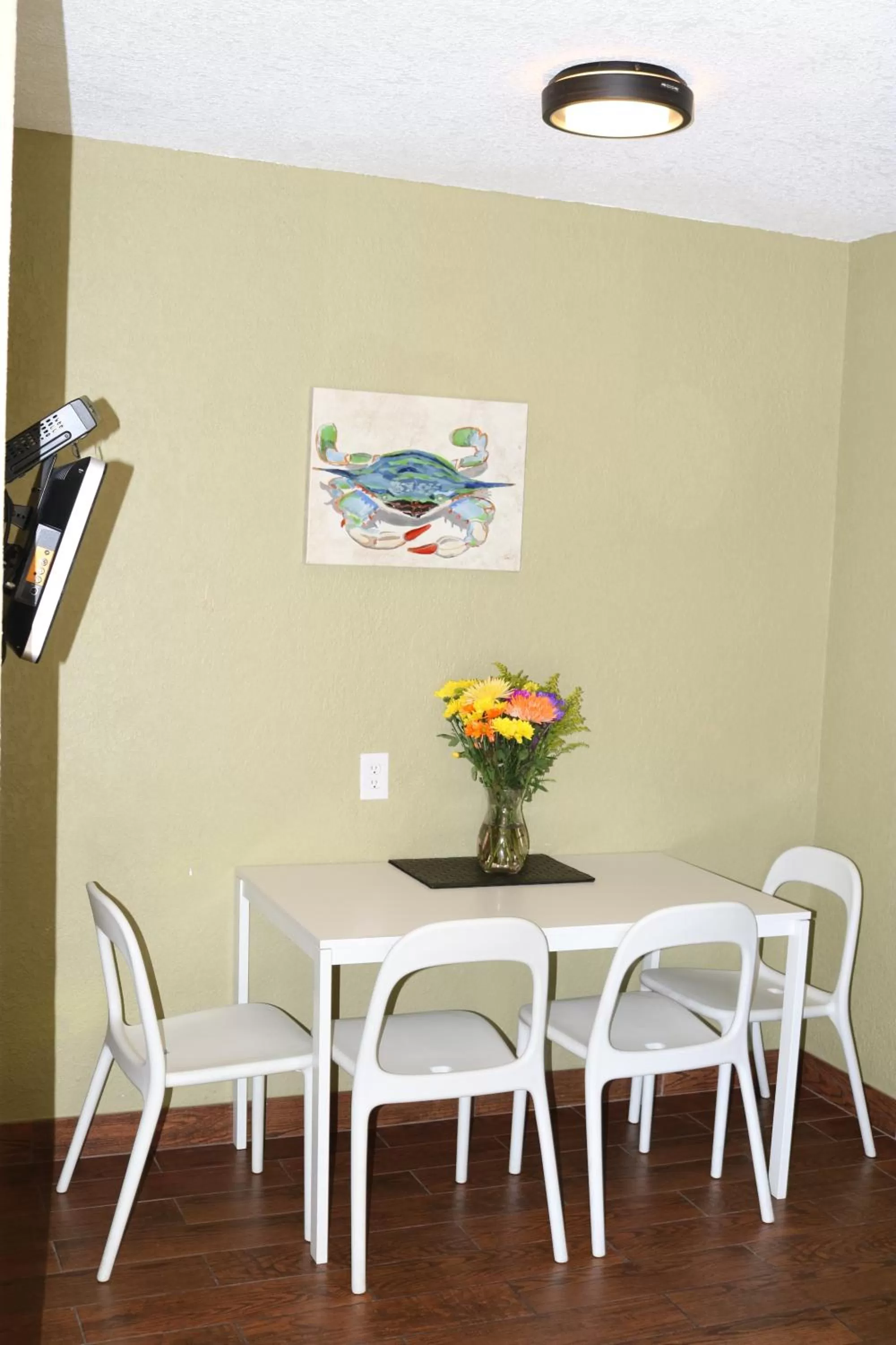 Dining area in Ocean Drive Villas