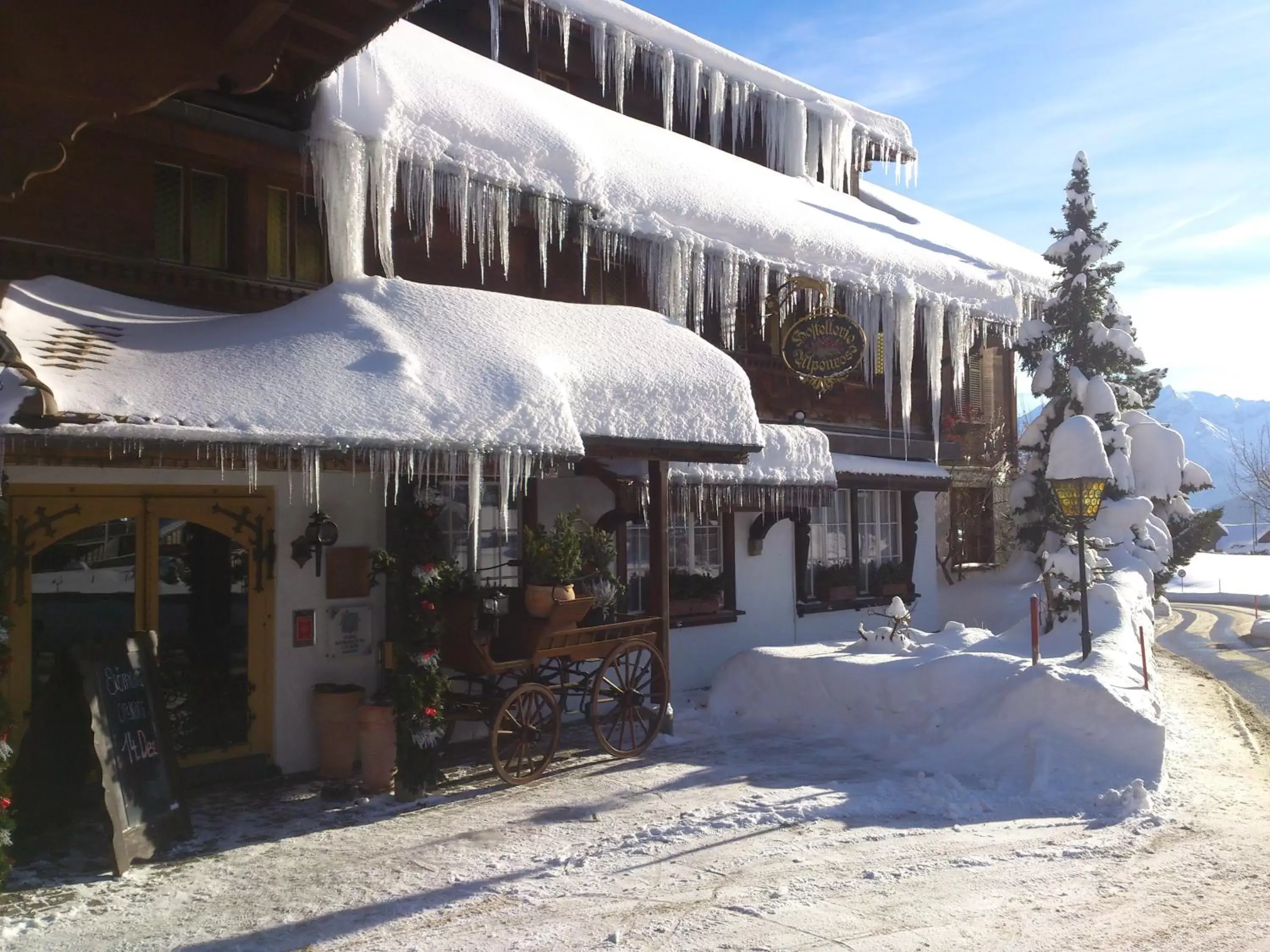 Facade/entrance, Property Building in Hotel Alpenrose mit Gourmet-Restaurant Azalée