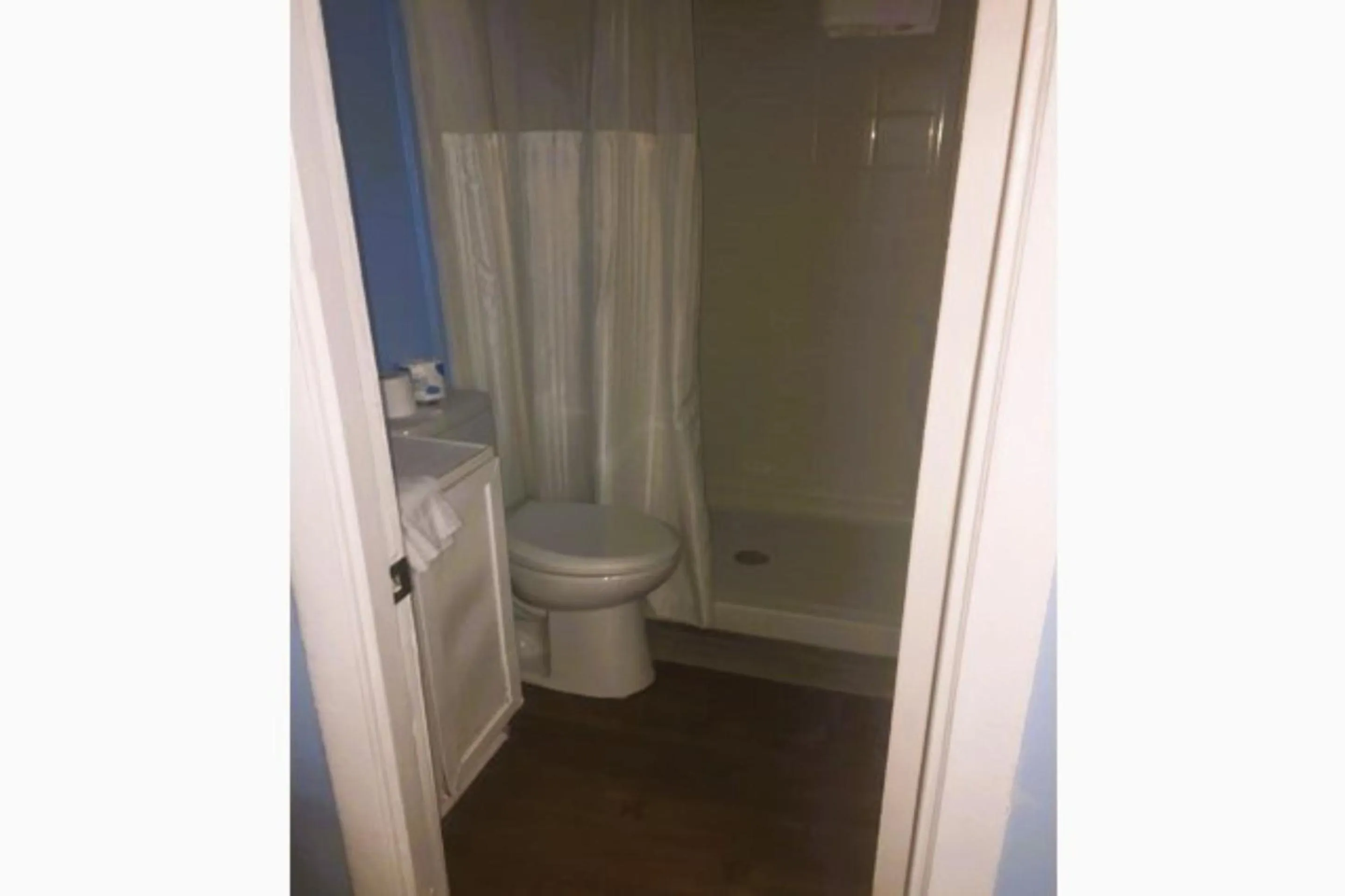 Single Room - single occupancy in Crepe Myrtle by OYO