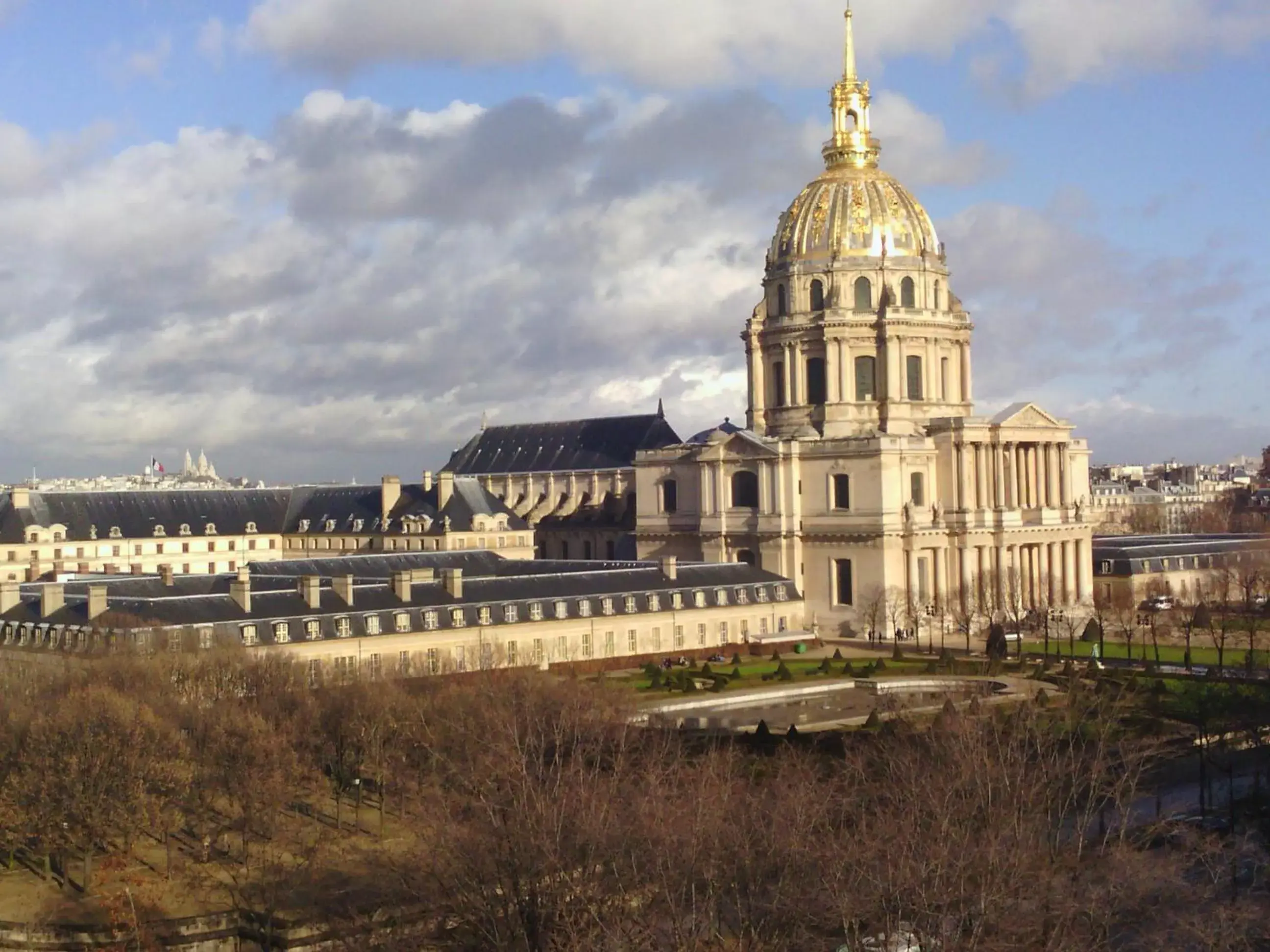 Area and facilities in Hotel De France Invalides