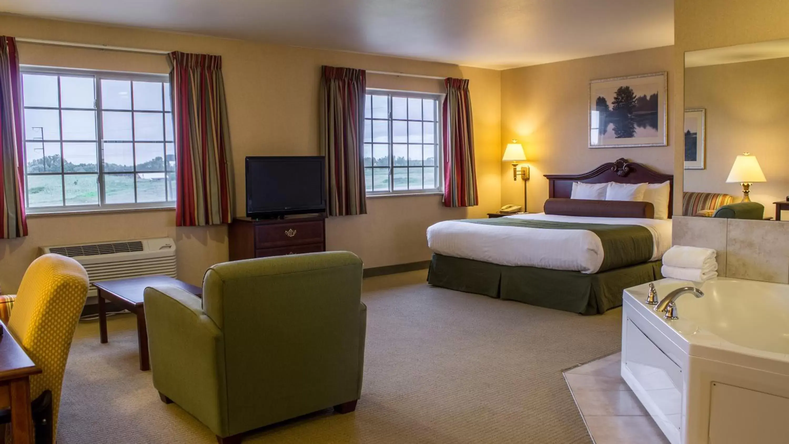 Bed in Boarders Inn & Suites by Cobblestone Hotels - Shawano