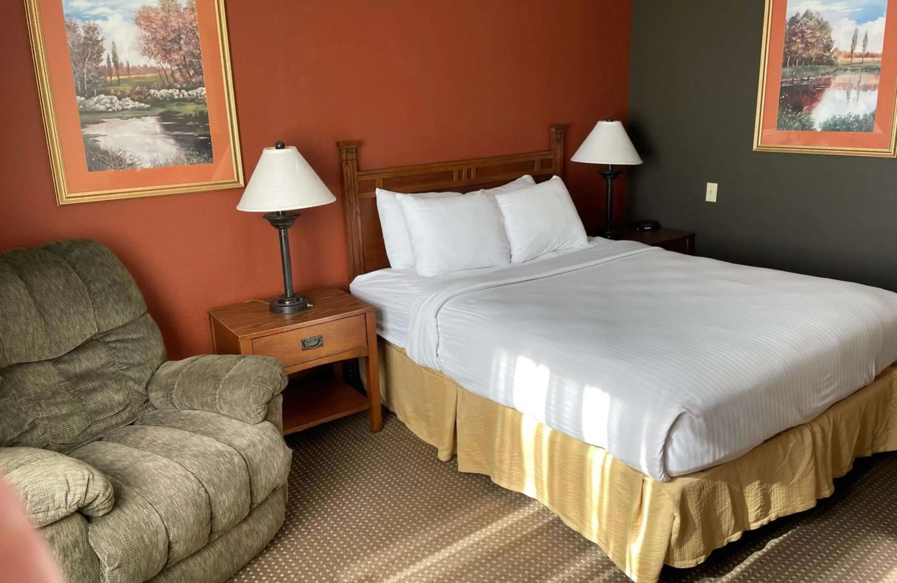 Bedroom, Bed in Best Western Starlite Village