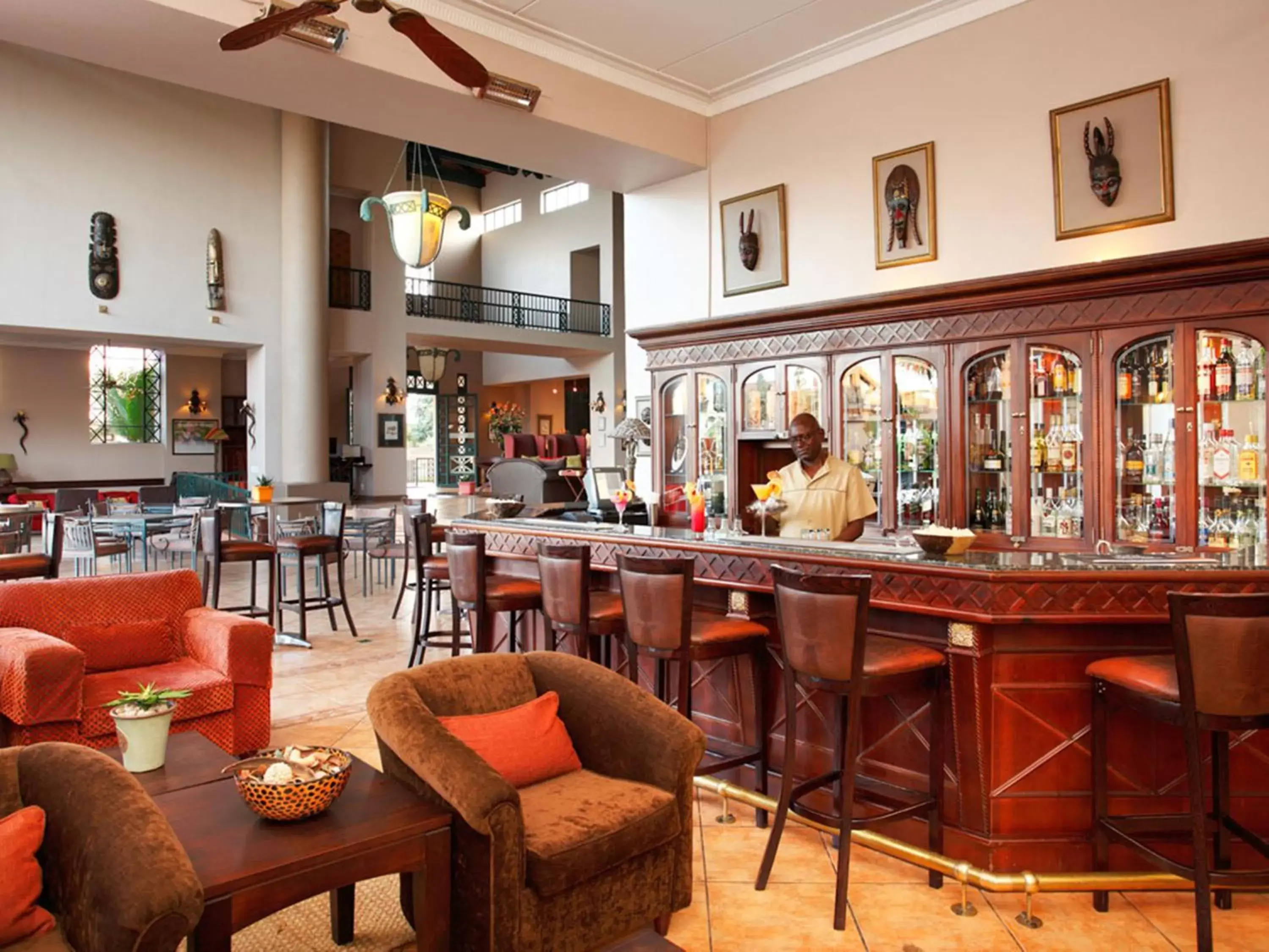 Restaurant/places to eat, Lounge/Bar in Mercure Hotel Nelspruit