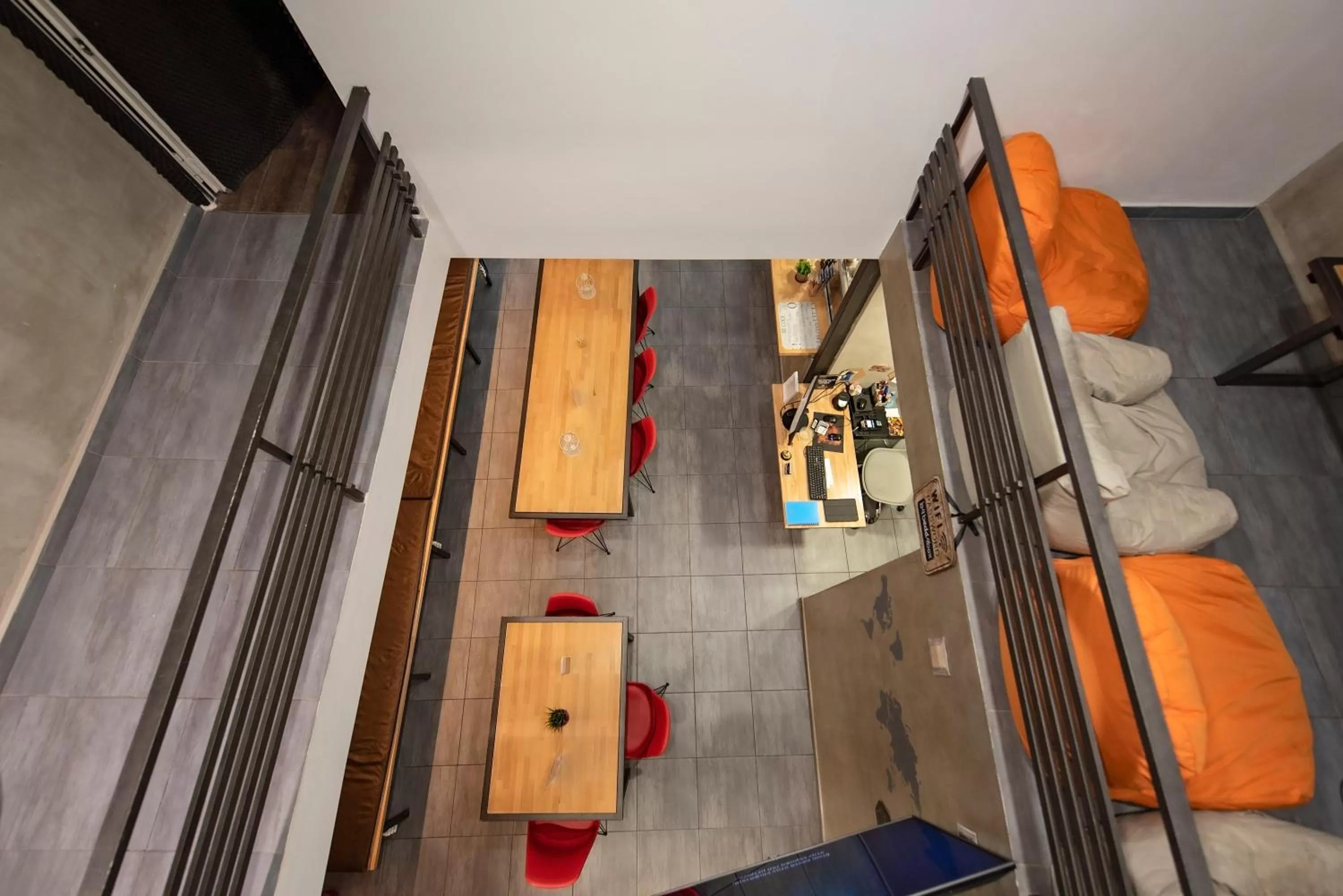 Living room in Bedbox Hostel