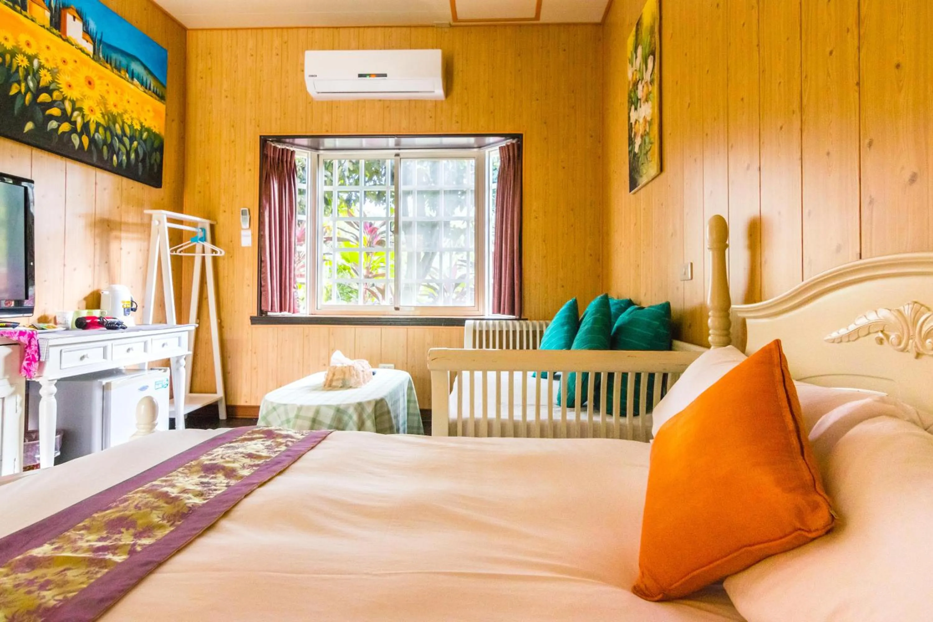 Photo of the whole room, Bed in Dream Home B&B