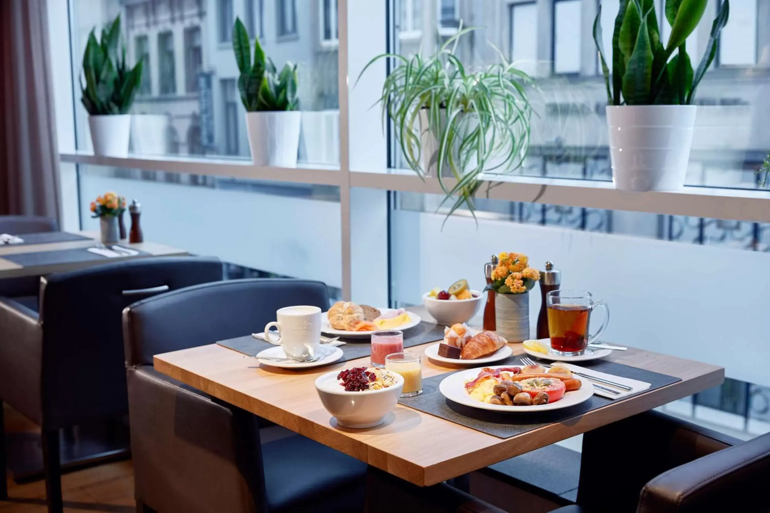 Restaurant/places to eat in Lindner Hotel Antwerp, part of JdV by Hyatt