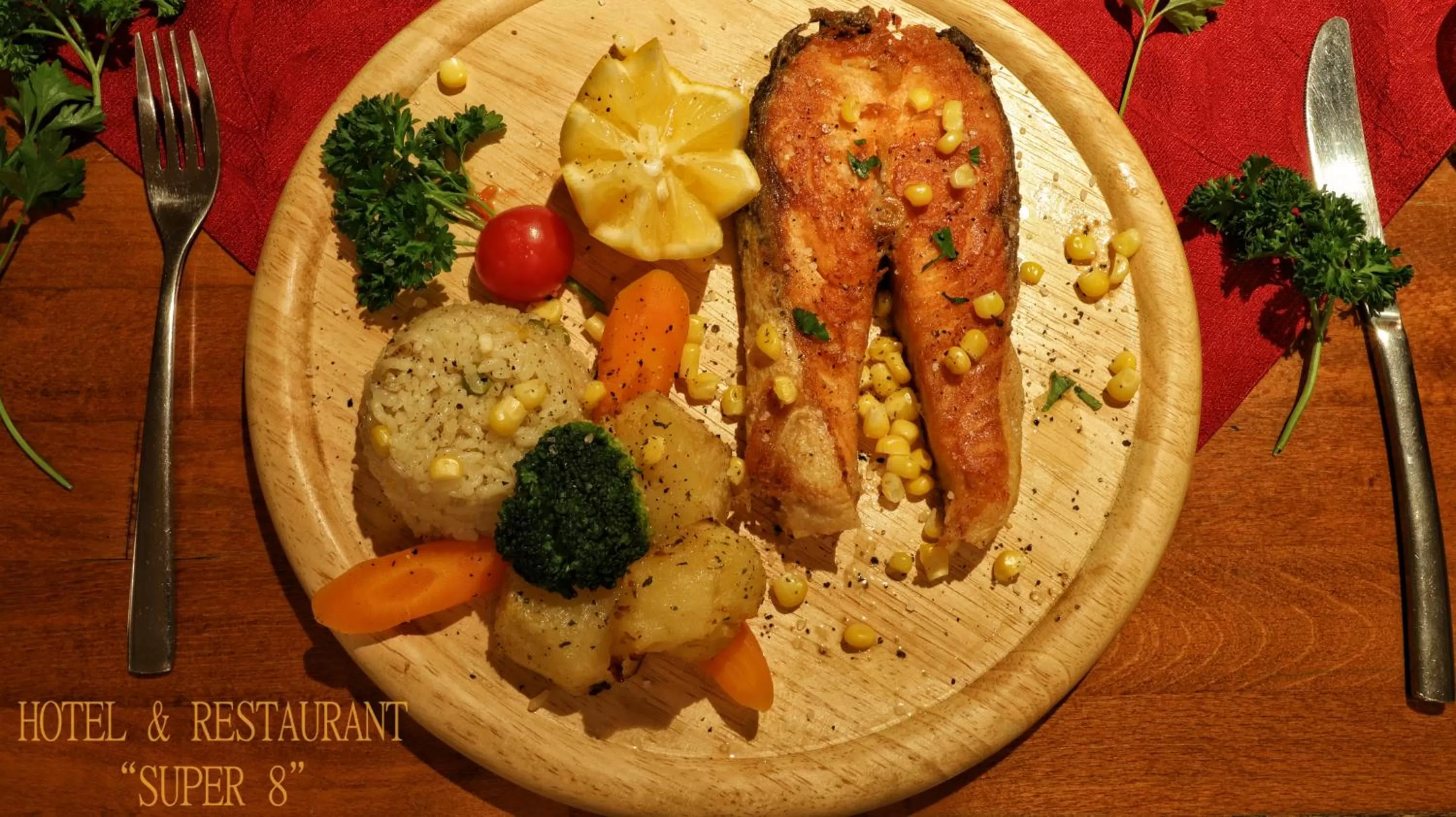 Restaurant/places to eat in Hotel Super 8