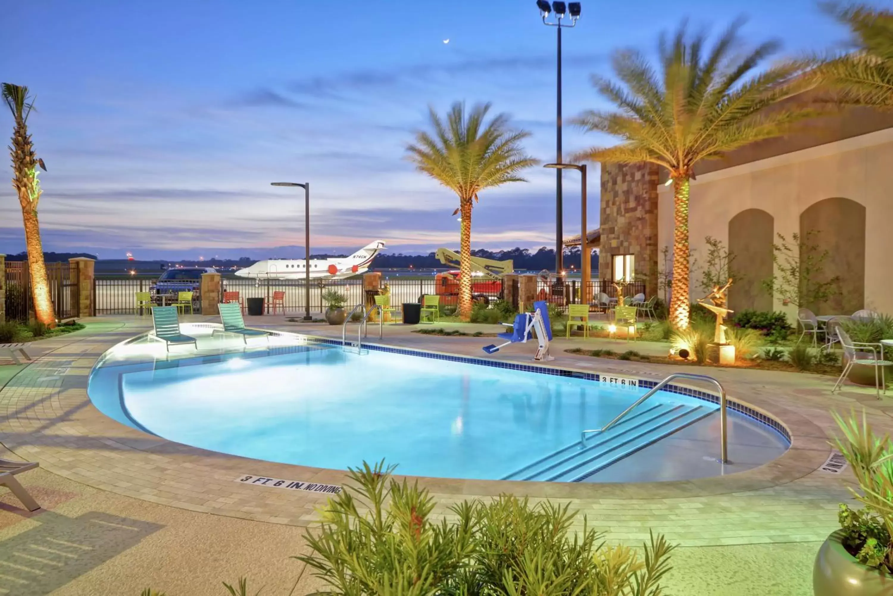 Swimming Pool in Home2 Suites By Hilton St. Simons Island