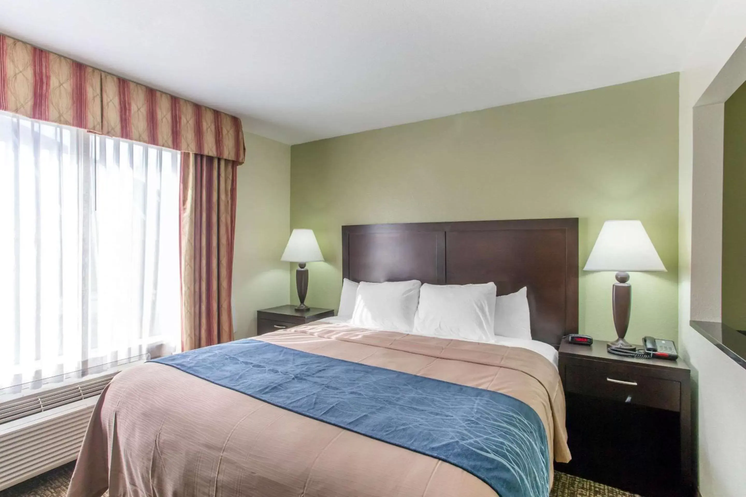 Photo of the whole room, Bed in Comfort Inn Franklin Highway 96