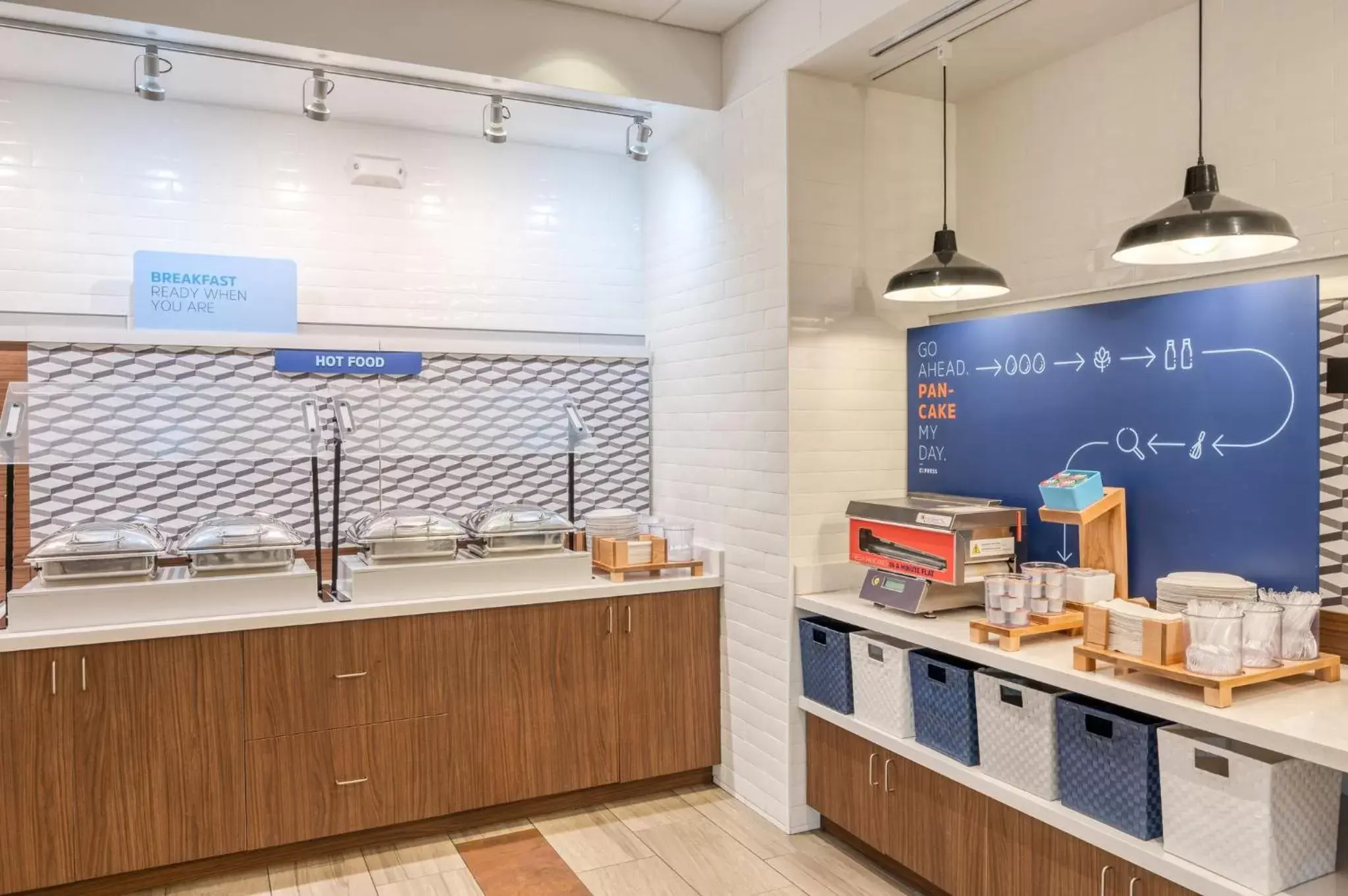 Breakfast in Holiday Inn Express Troy by IHG Breakfast in Holiday Inn Express Troy by IHG