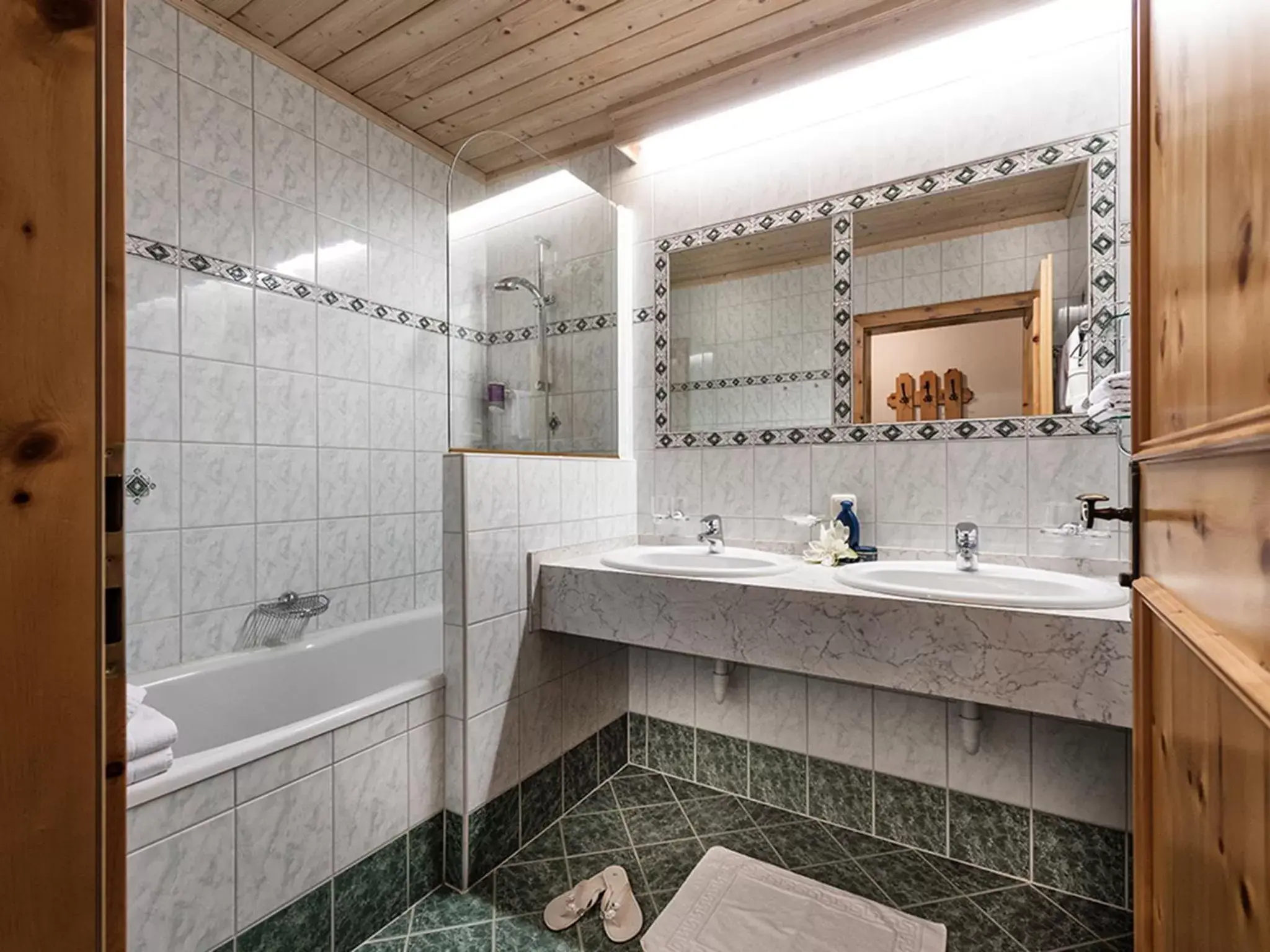 Bathroom in Hotel Hubertushof