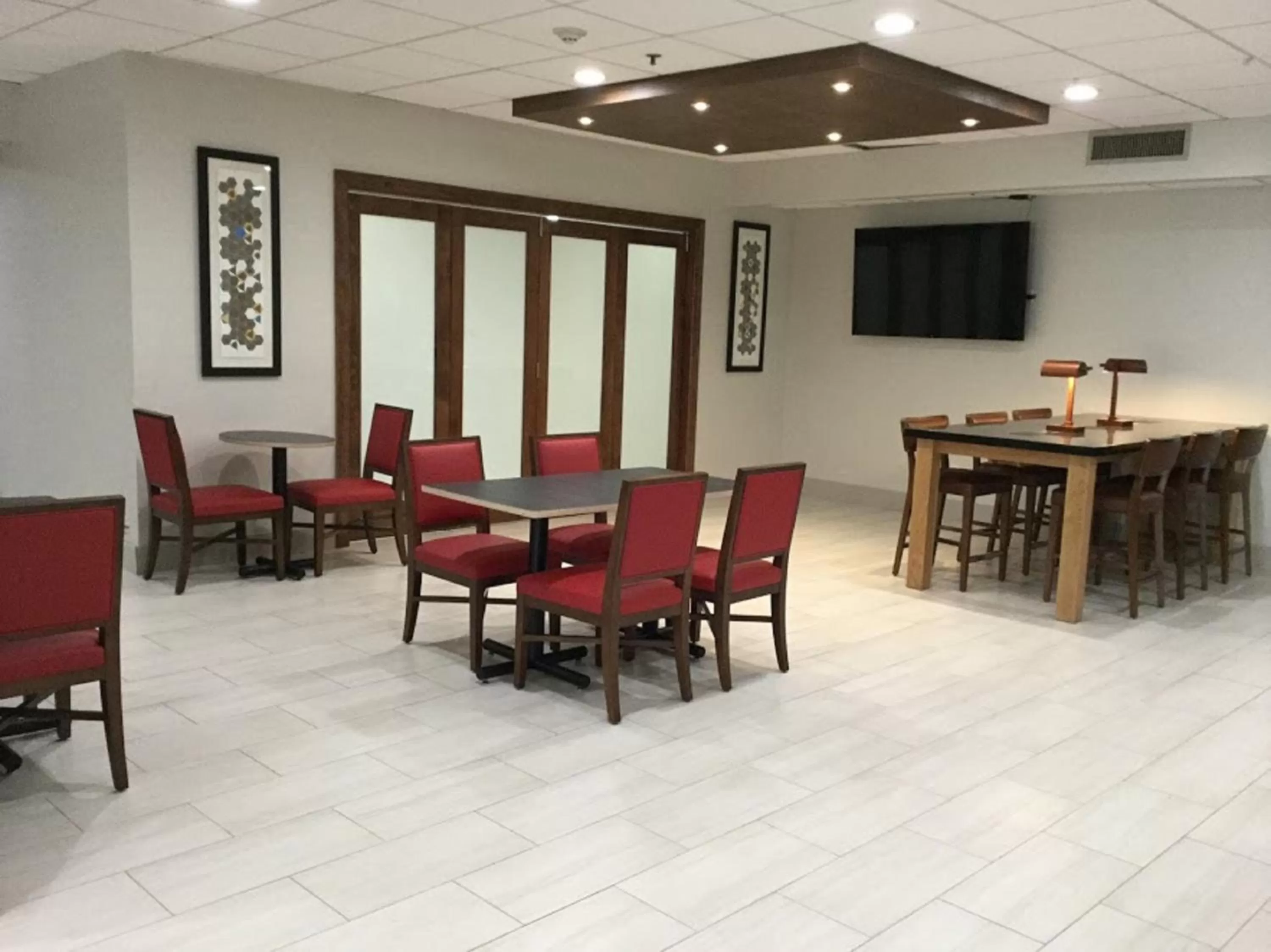 Breakfast in Holiday Inn Express Easton by IHG