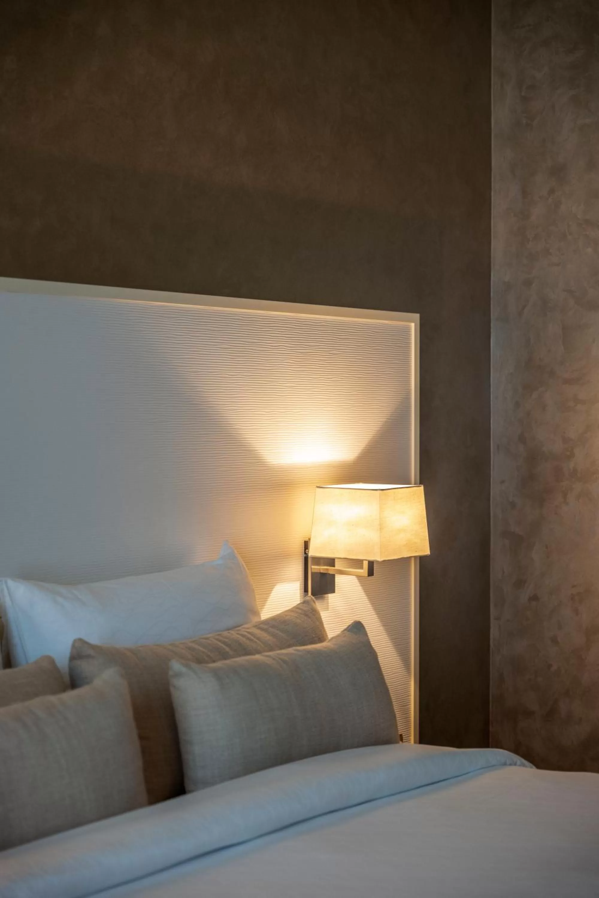 Bed in Remal Hotel & Villas Al Dhannah City