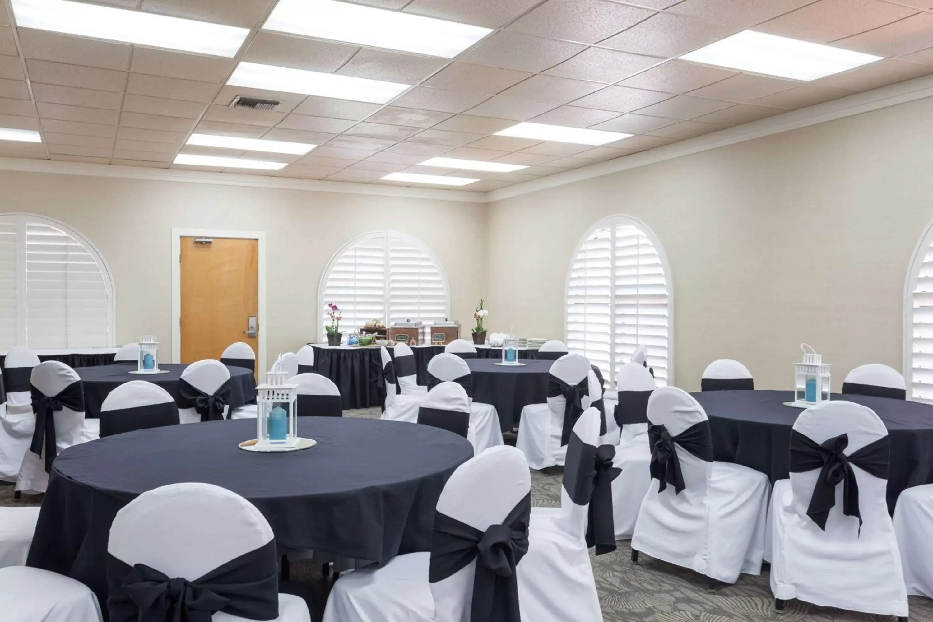 On site, Banquet Facilities in Days Inn by Wyndham San Diego Hotel Circle