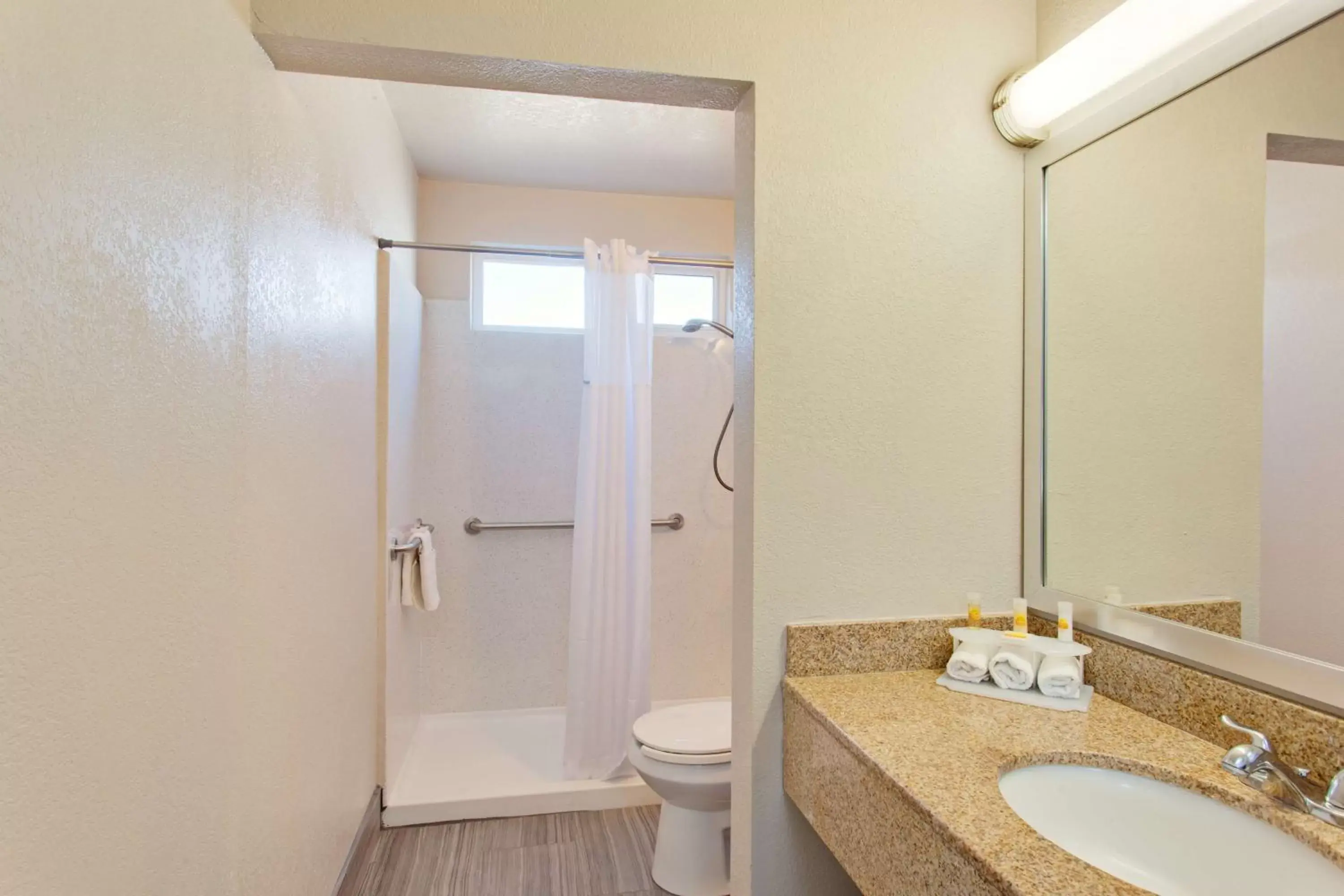 Bathroom in Days Inn by Wyndham Chowchilla Gateway to Yosemite