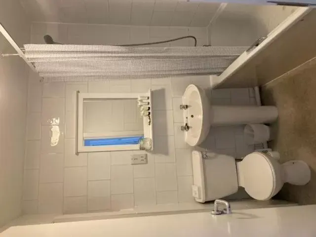 Bathroom in The Black Swan Hotel
