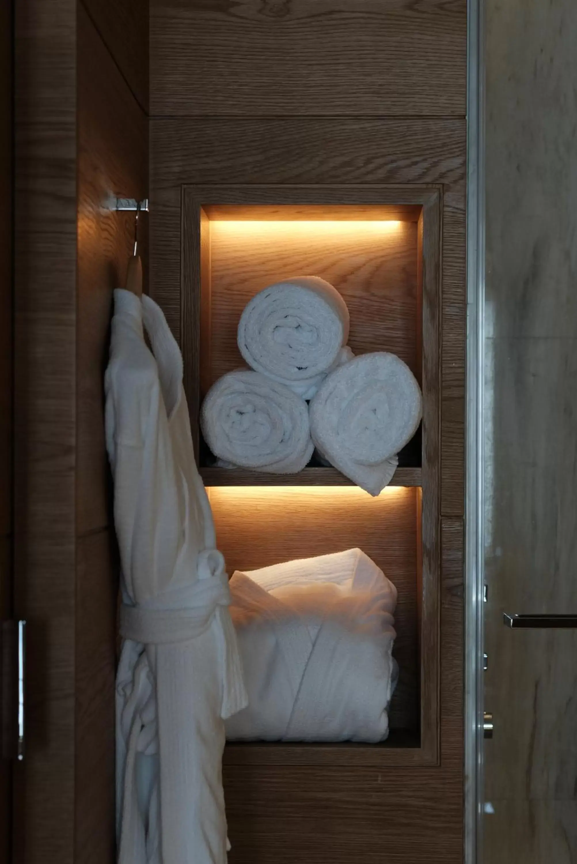 Bathroom, Bed in Park Hyatt Guangzhou - Free Shuttle Bus To Canton Fair Complex During Canton Fair Period