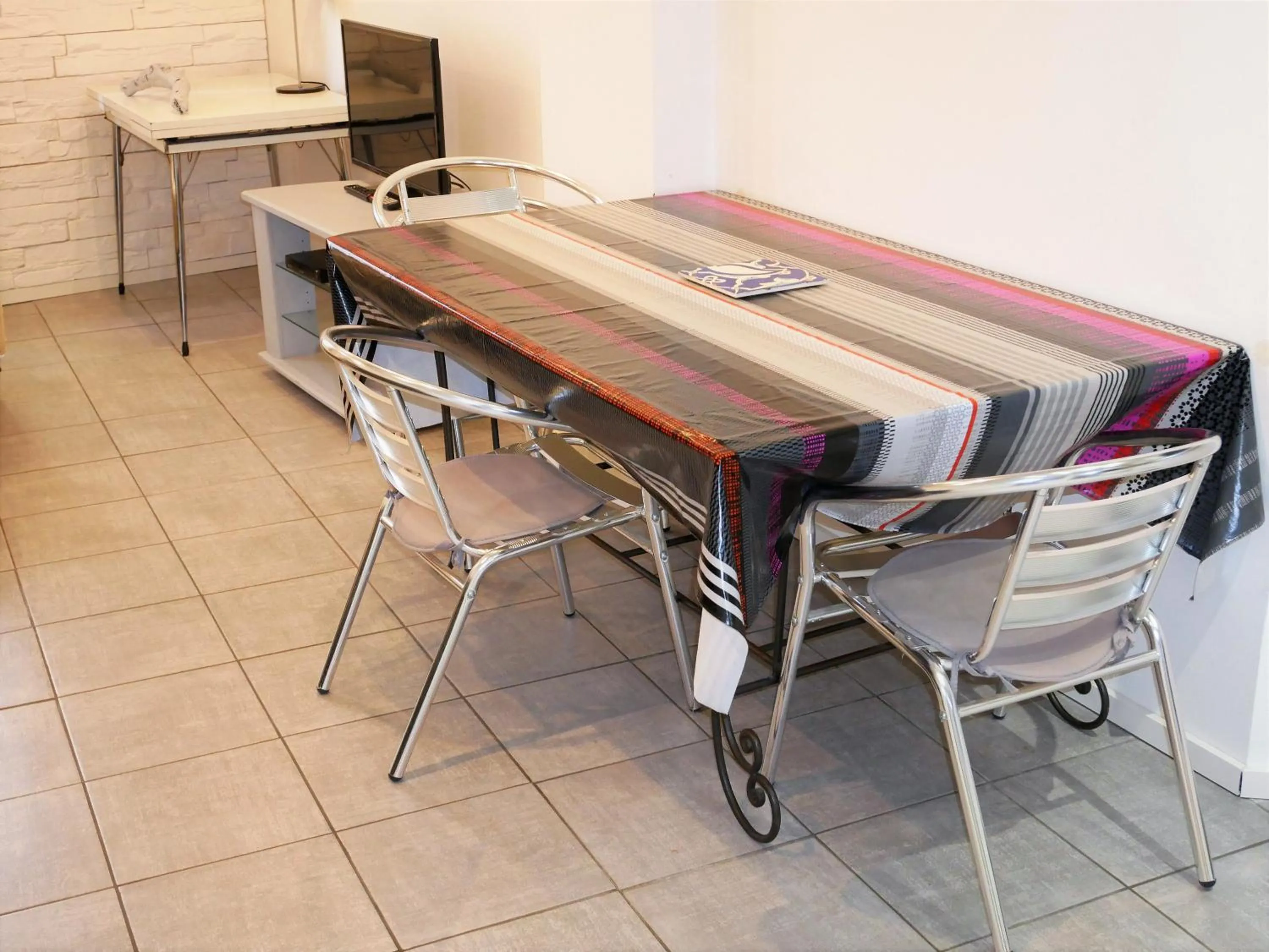 Dining area in L'Oriflamme