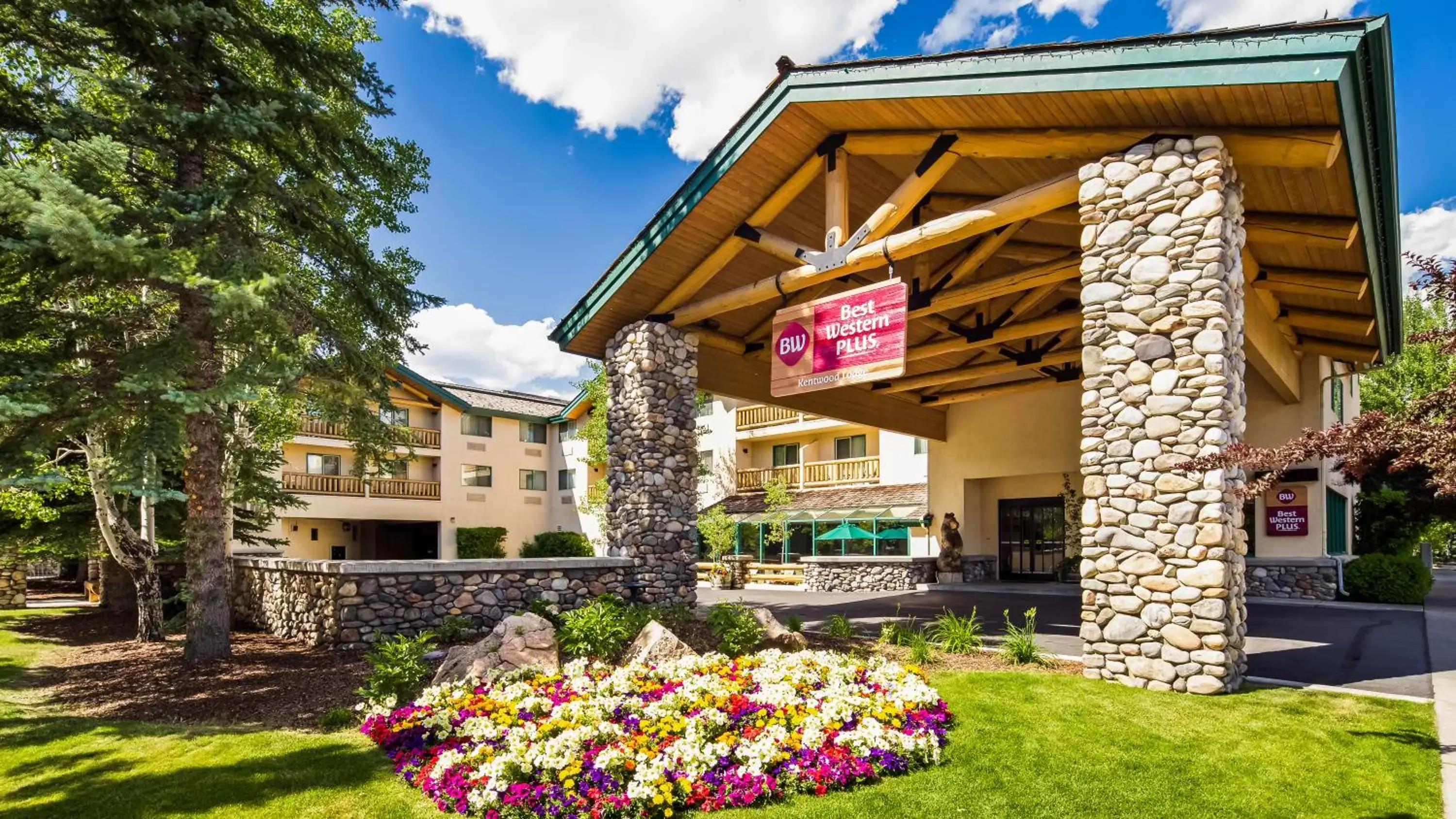 Facade/entrance, Property Building in Best Western Plus Kentwood Lodge