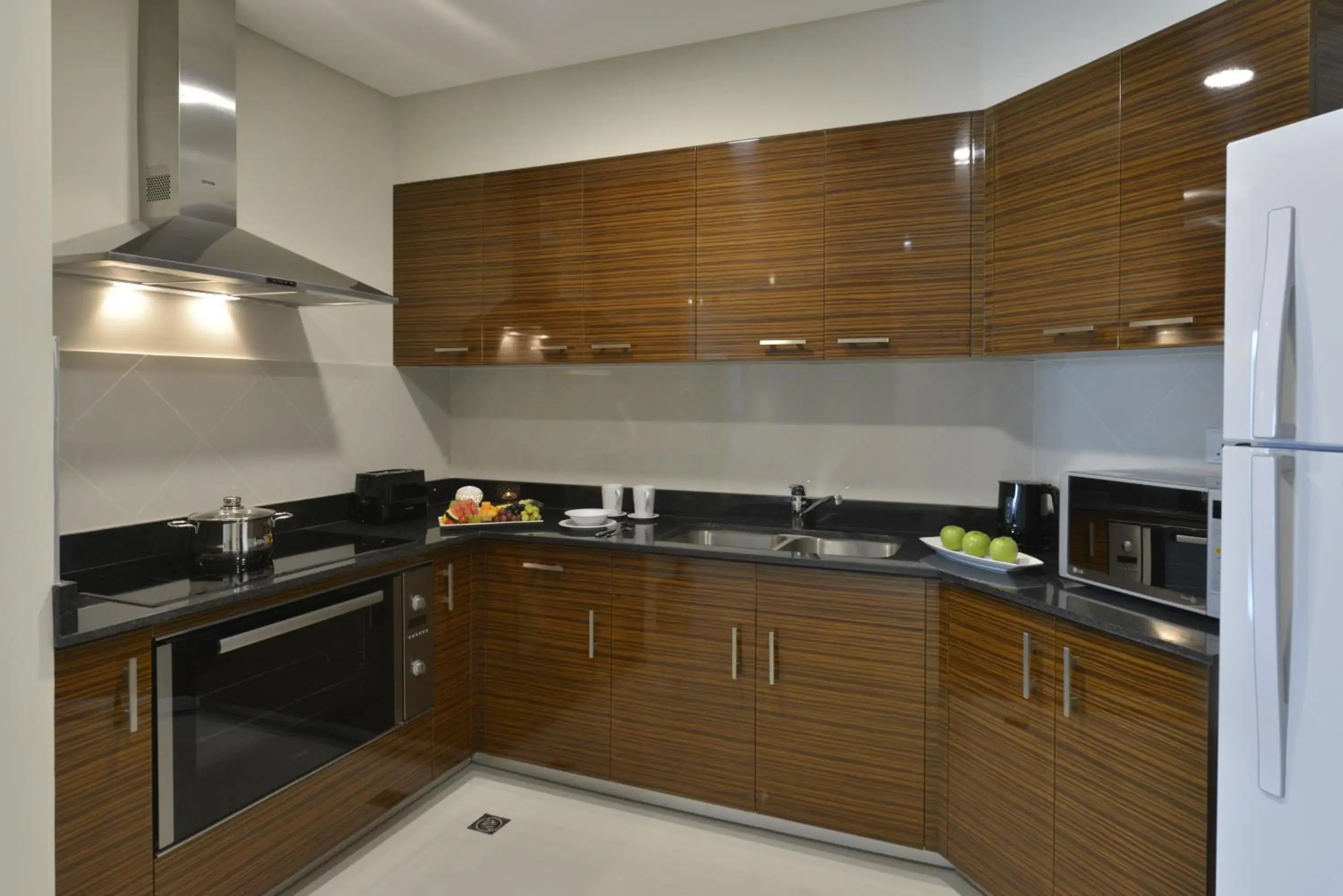 Kitchen or kitchenette, Kitchen/Kitchenette in Lagoona Beach Luxury Resort And Spa