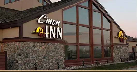 Property building in C'mon Inn & Suites Fargo Property building in C'mon Inn & Suites Fargo