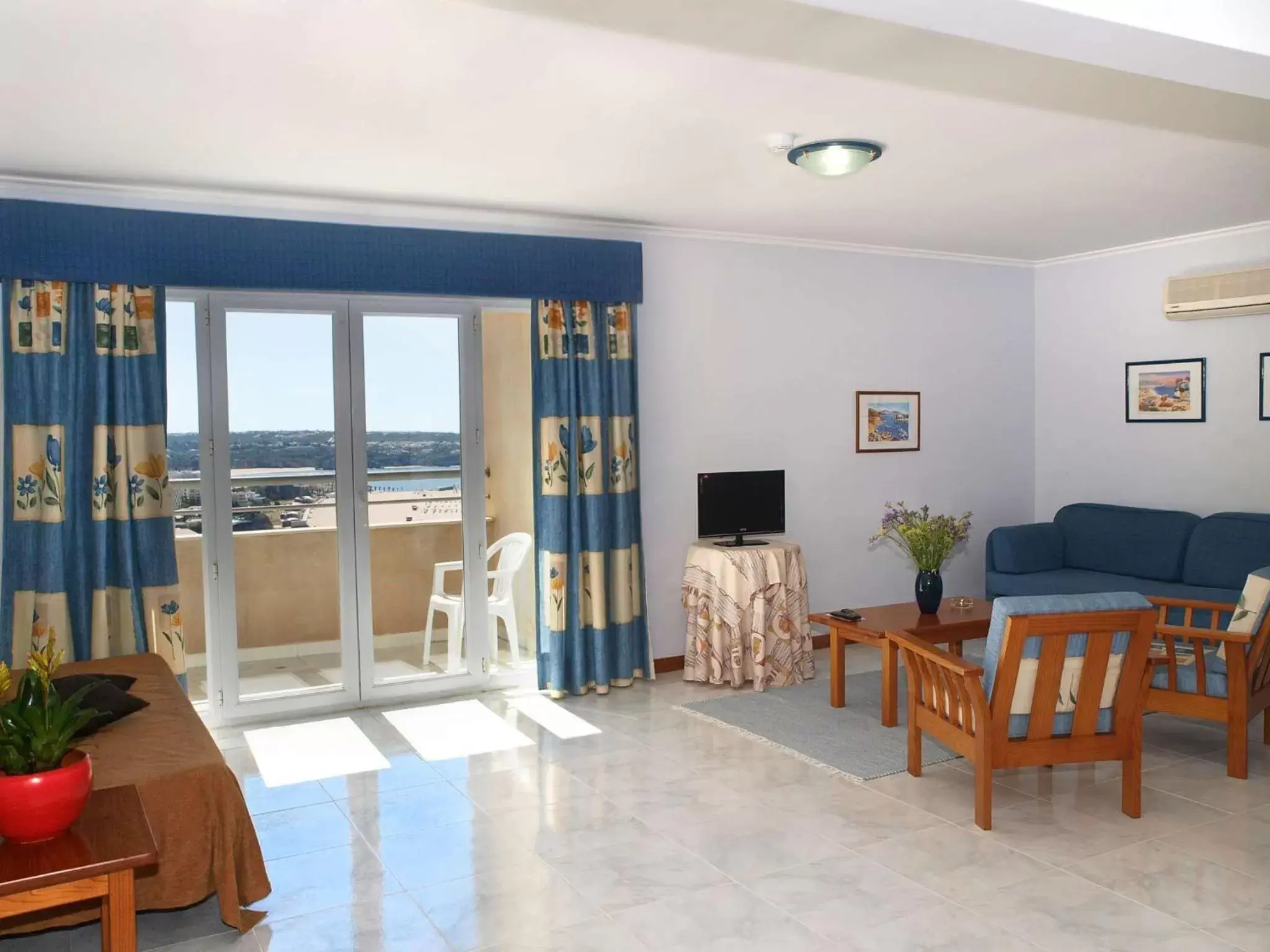 Living room, Seating Area in Apartamentos Jardins da Rocha