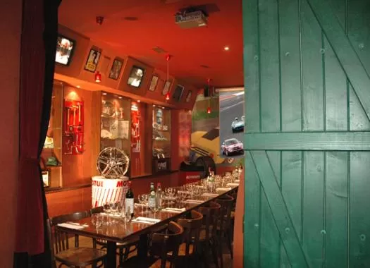 Restaurant/places to eat in Terminus Orléans Paris