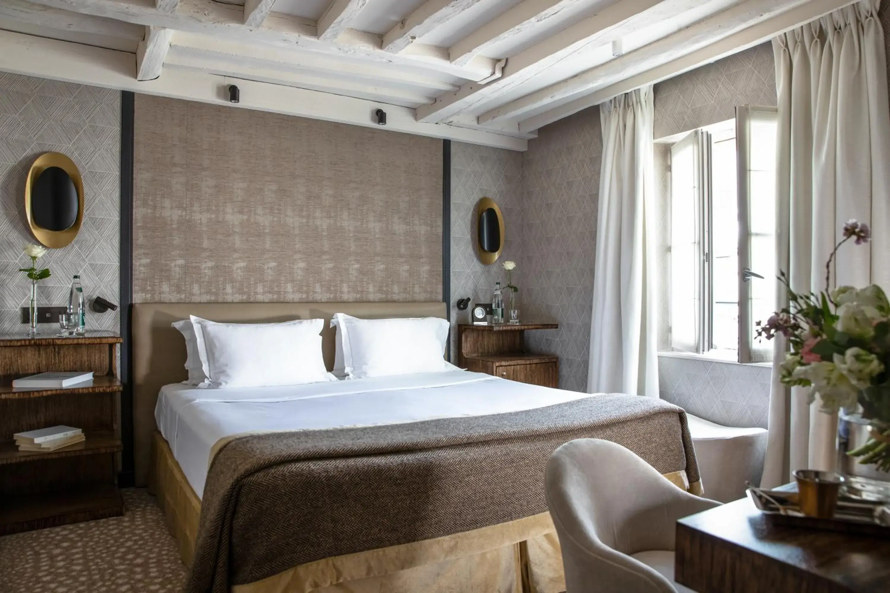 Bedroom, Bed in Esprit Saint Germain