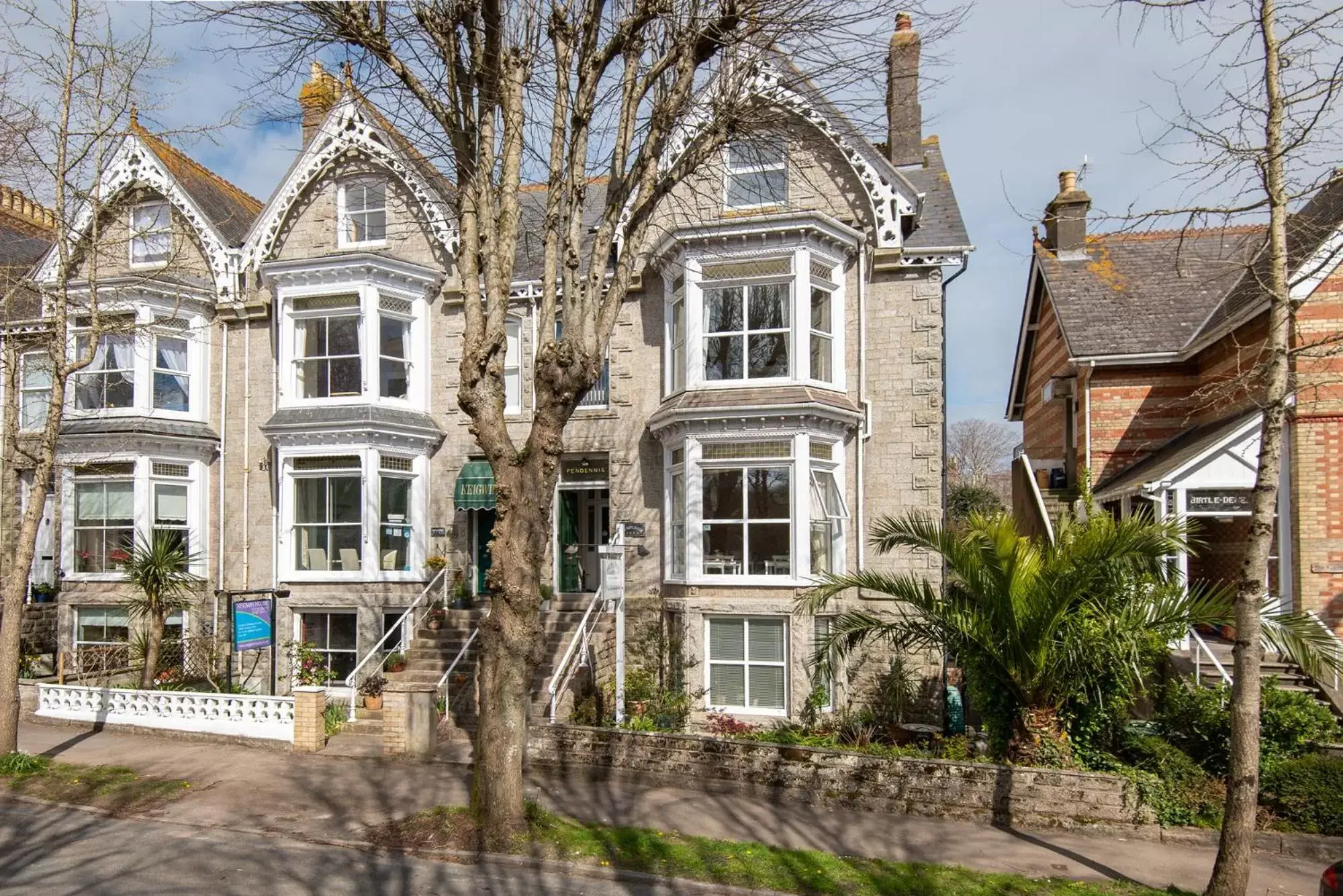 Property Building in The Pendennis Guest House