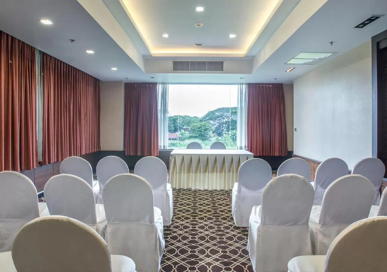 Meeting/conference room in Centara Riverside Hotel Chiang Mai